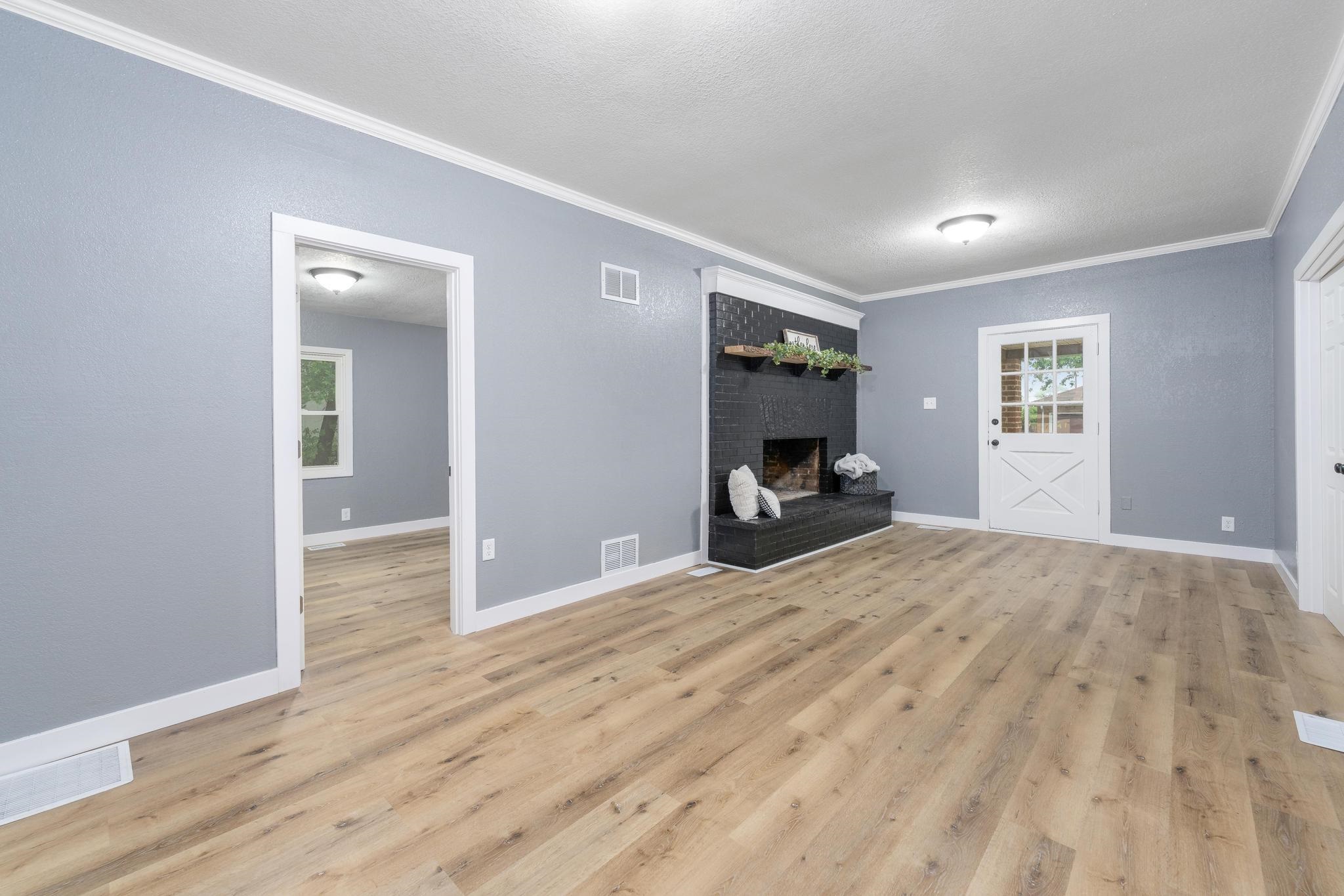 407 N Lincoln Property Photo 10