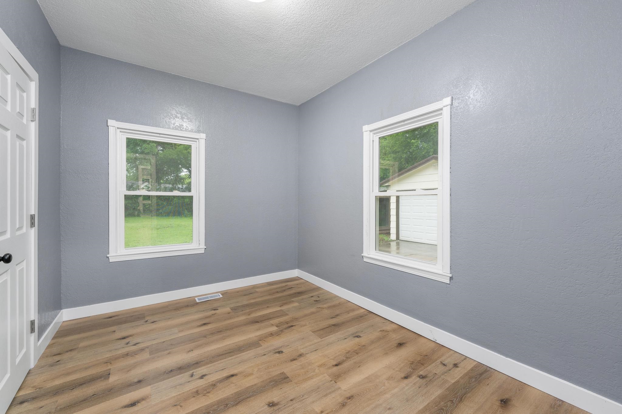 407 N Lincoln Property Photo 23