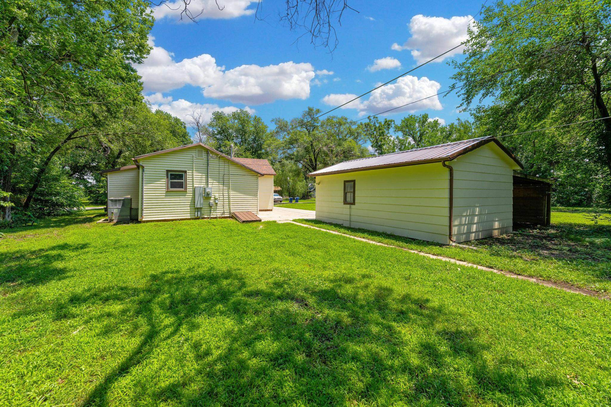 407 N Lincoln Property Photo 32