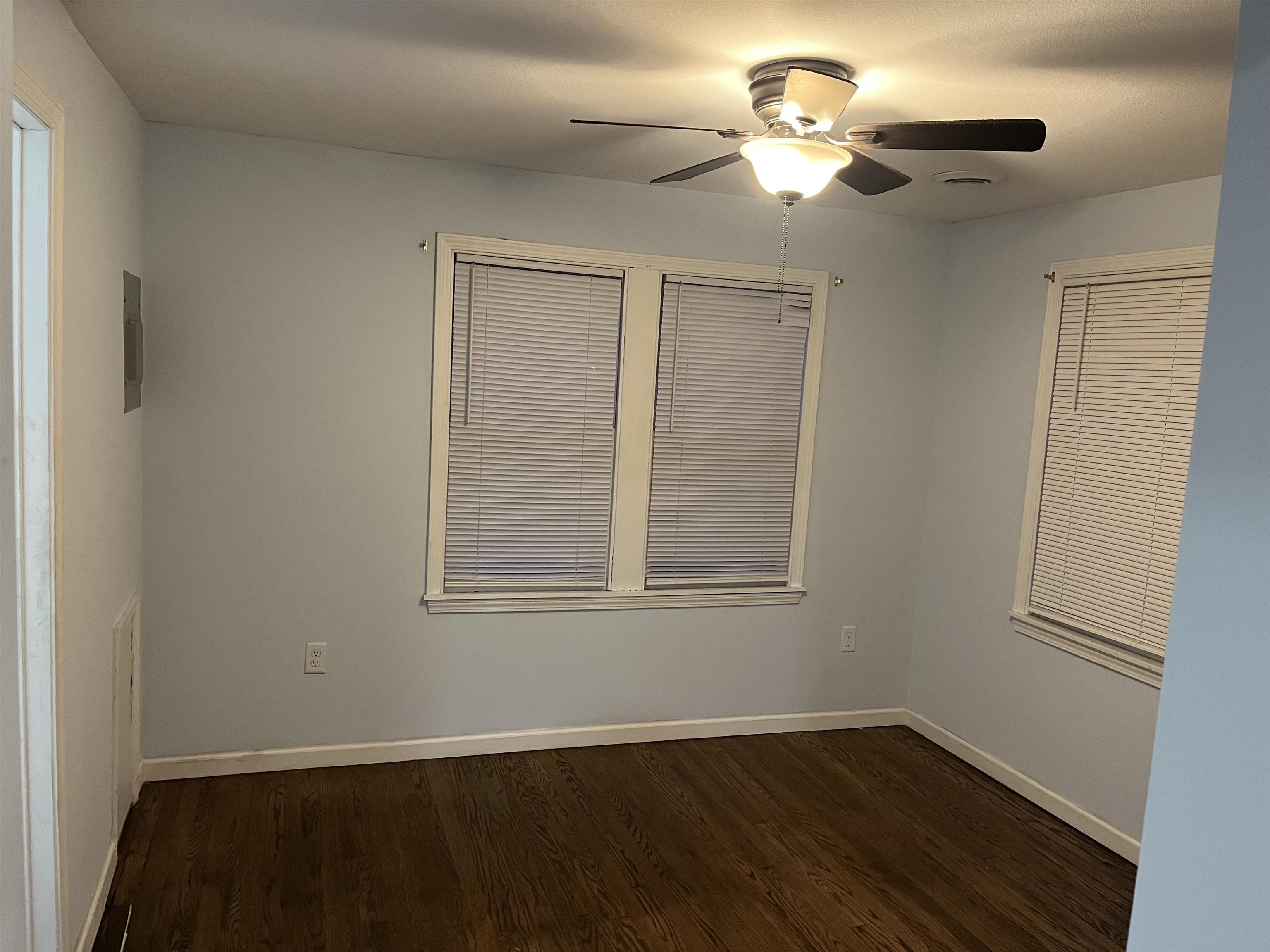 1301 N Piatt Property Photo 4