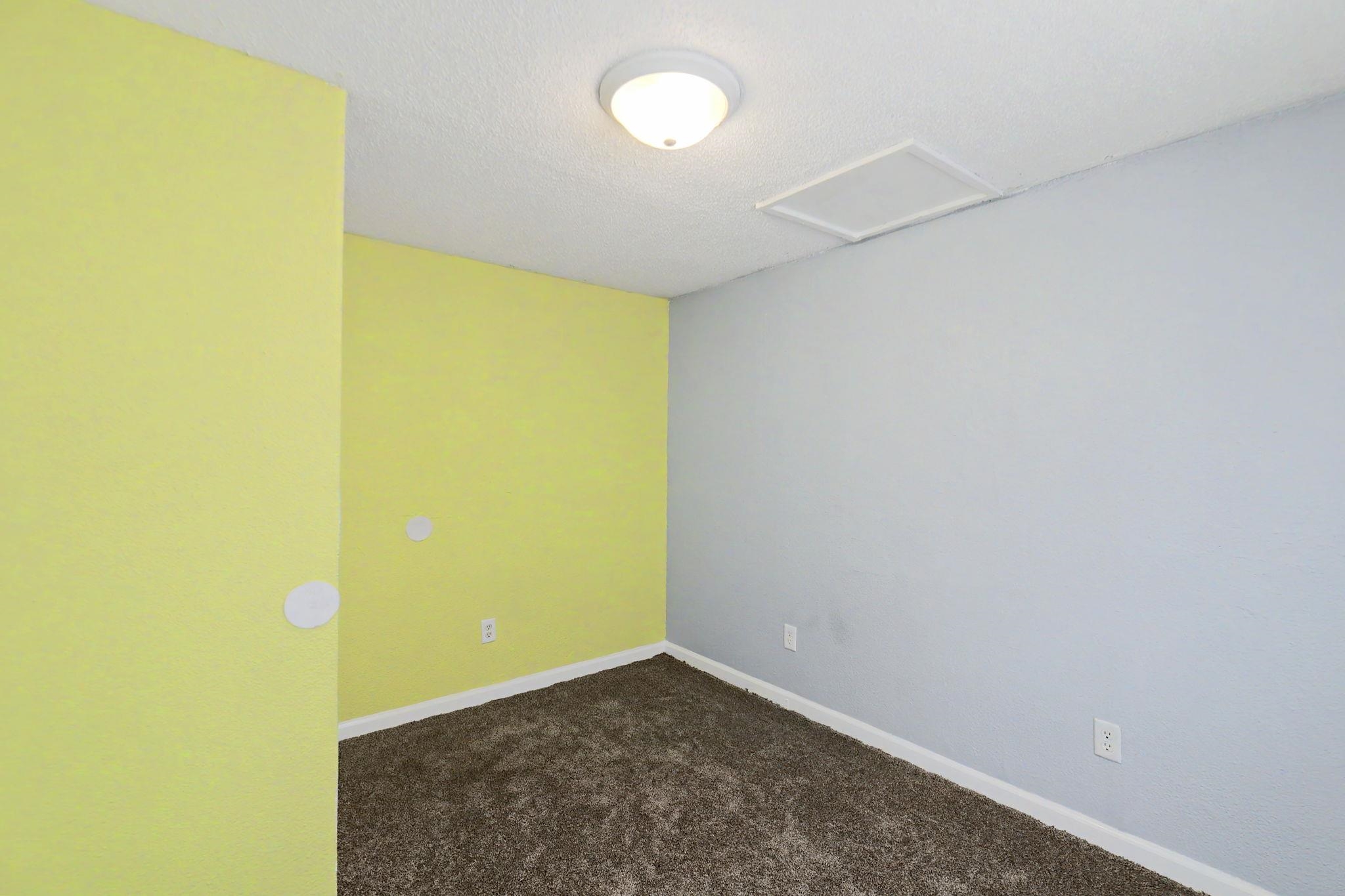 2154 S Seneca St Property Photo 21