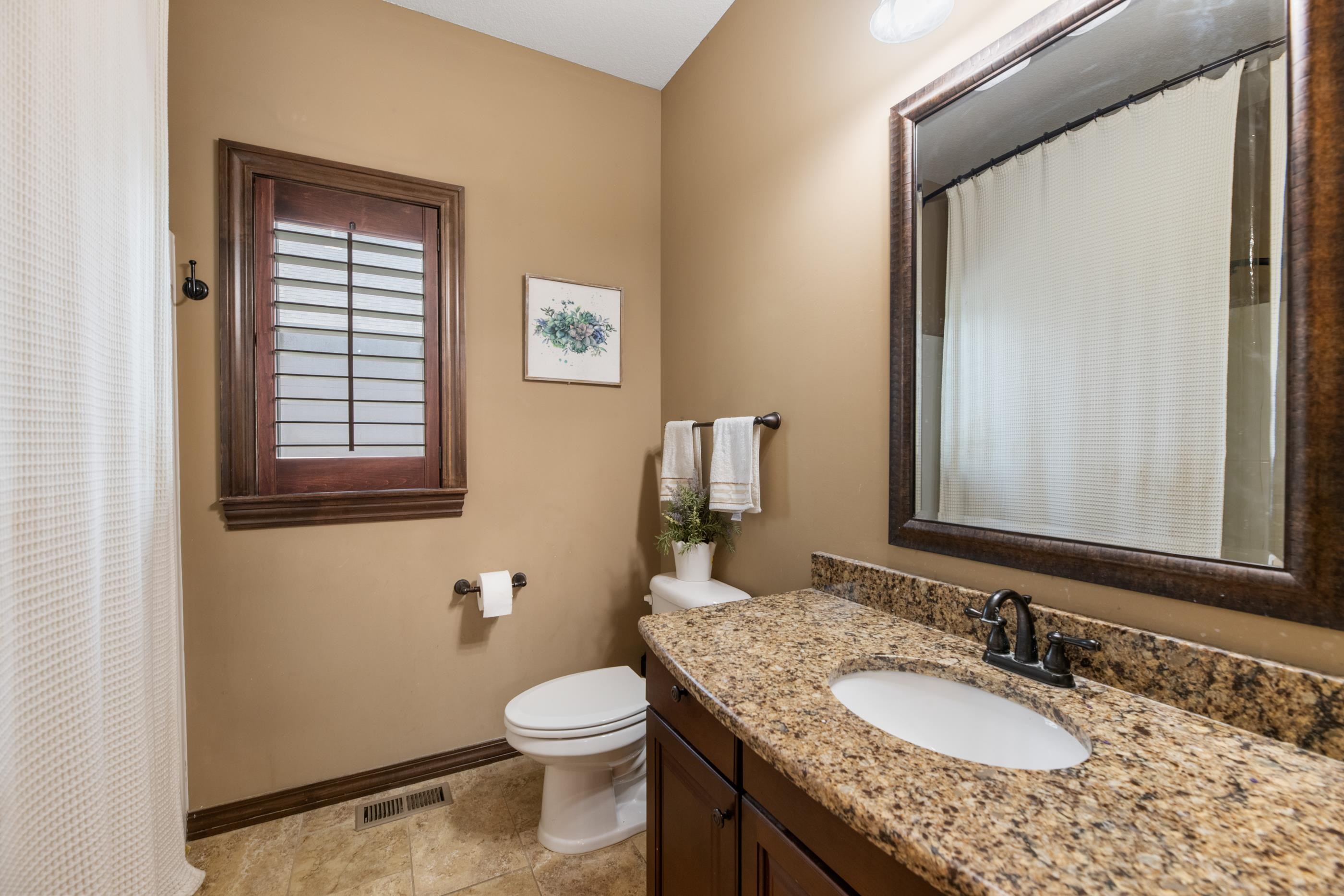 2122 S Ironstone St. Property Photo 15
