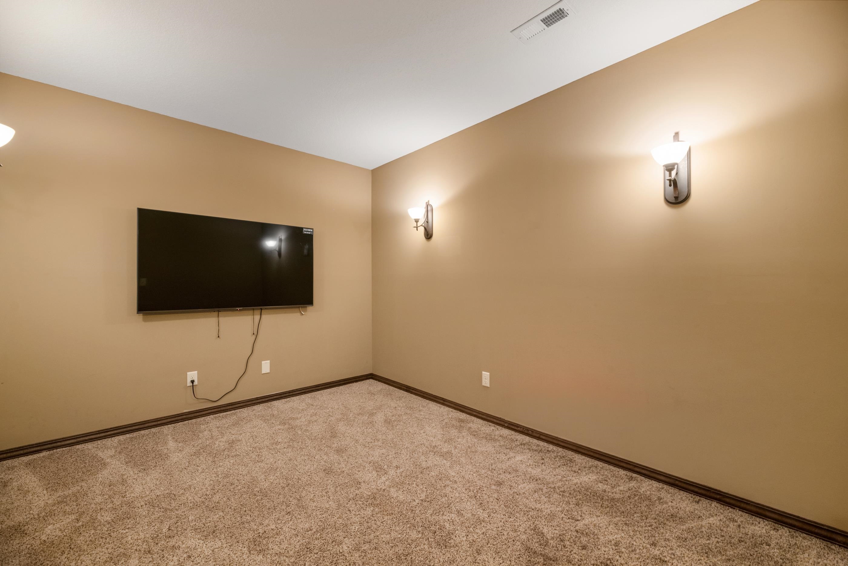 2122 S Ironstone St. Property Photo 24