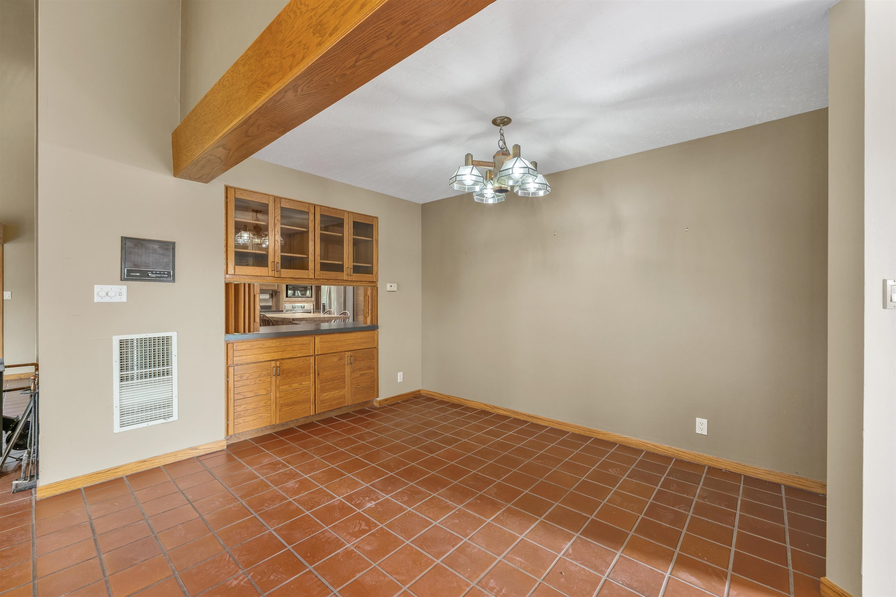 399 S Seneca Property Photo 19