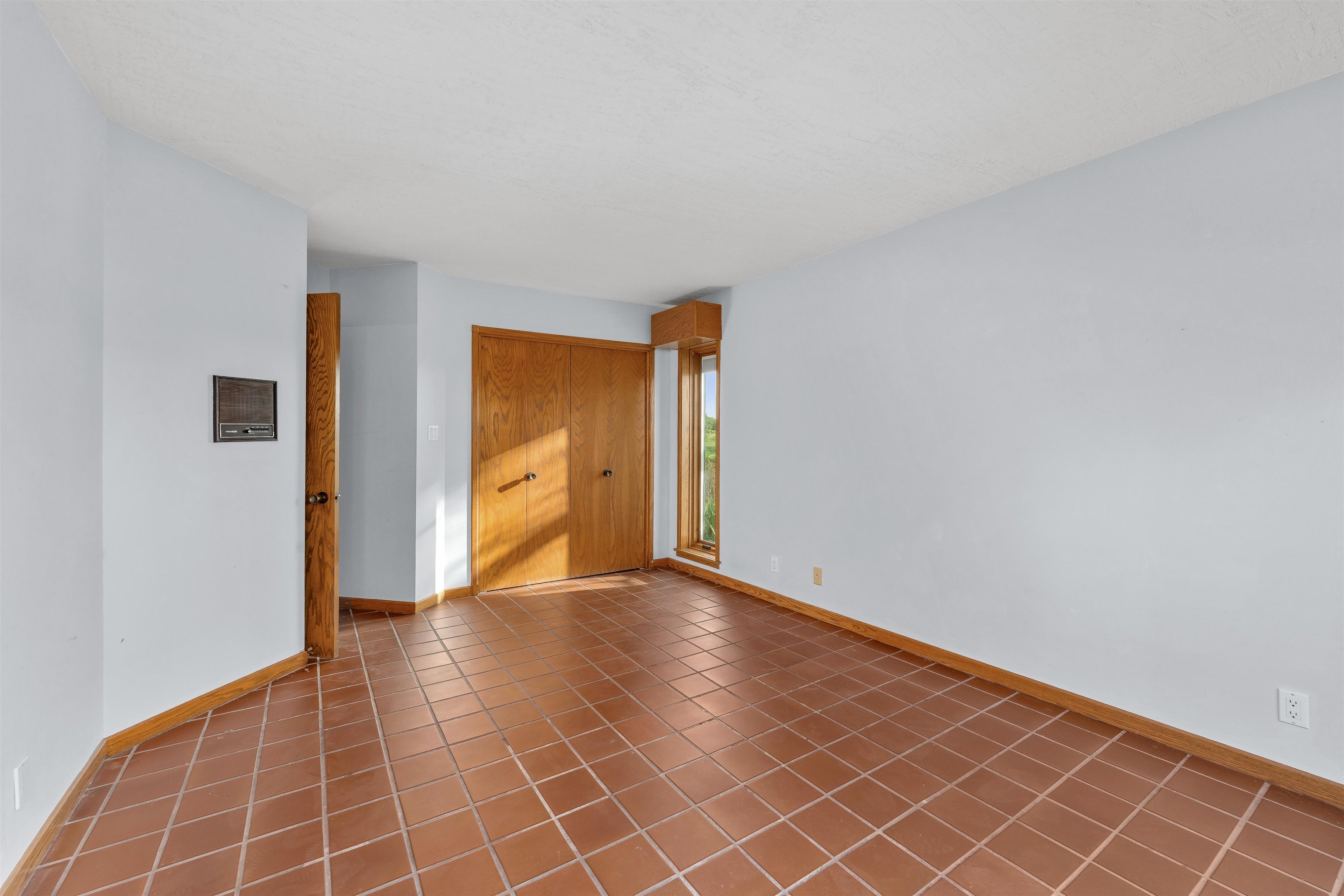 399 S Seneca Property Photo 21