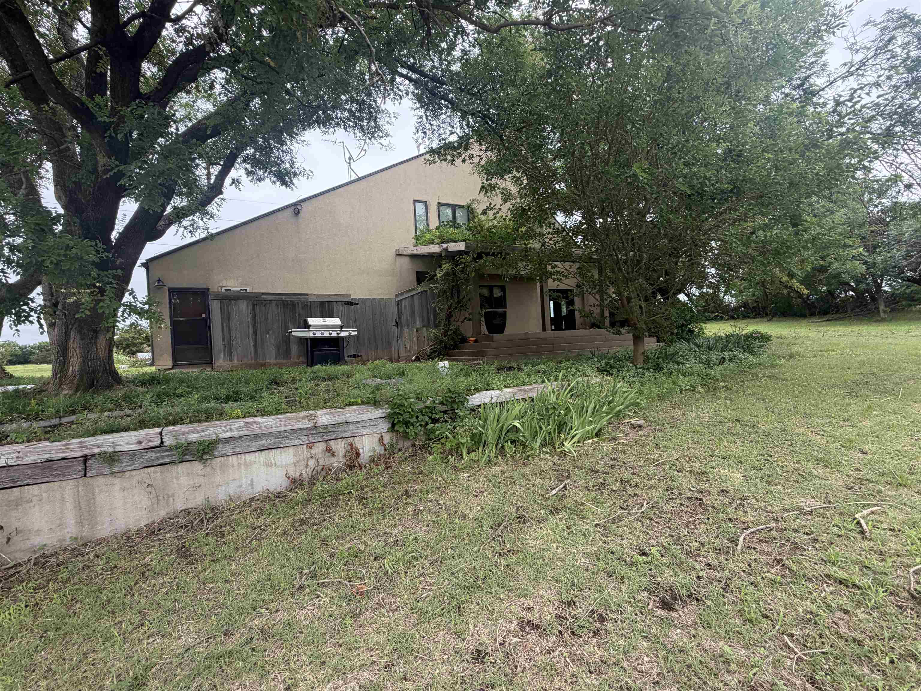 399 S Seneca Property Photo 33