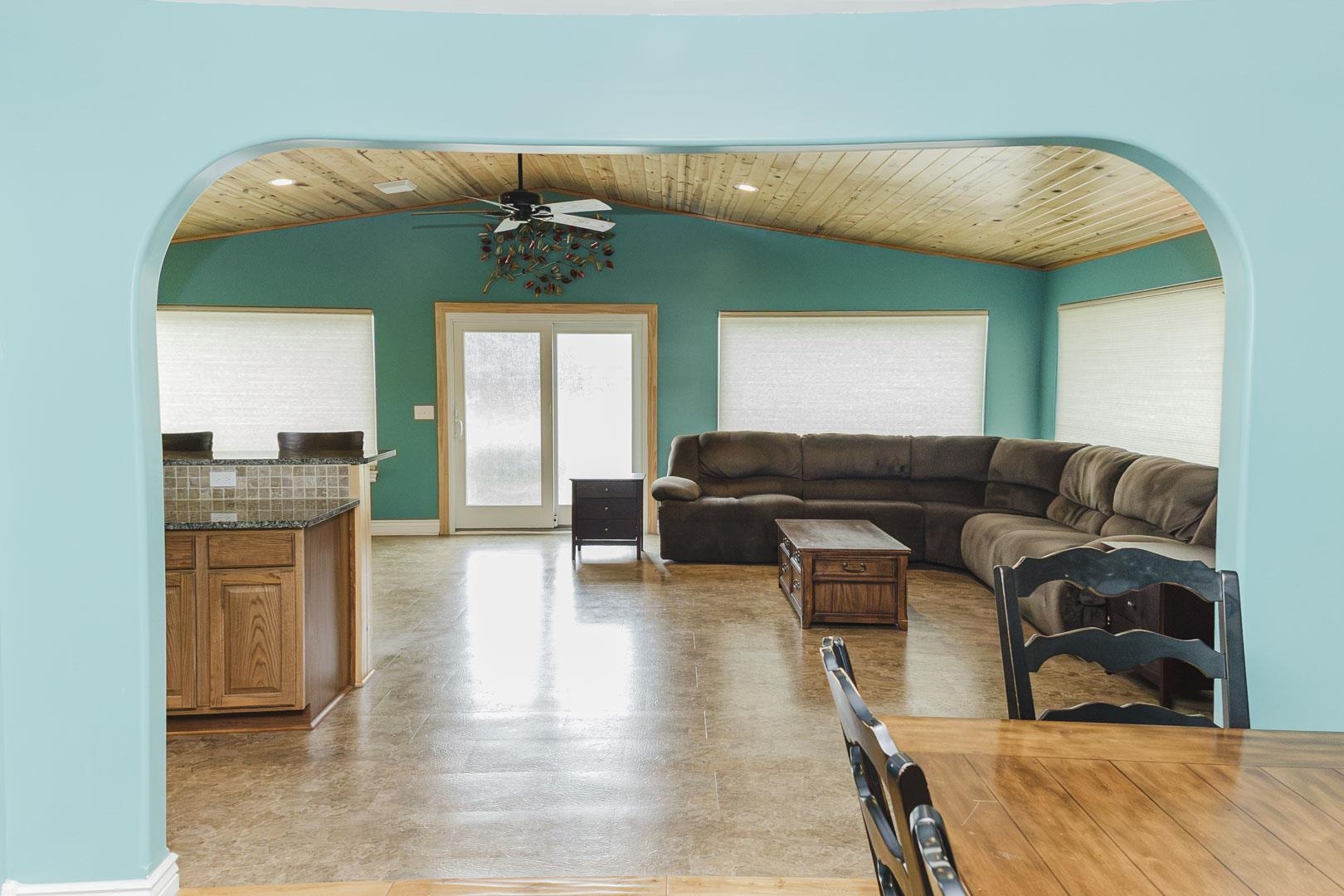 12150 N Meridian Property Photo 9