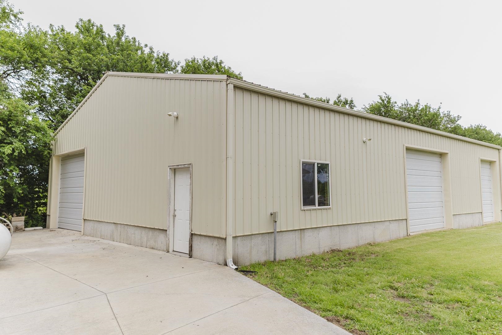 12150 N Meridian Property Photo 33