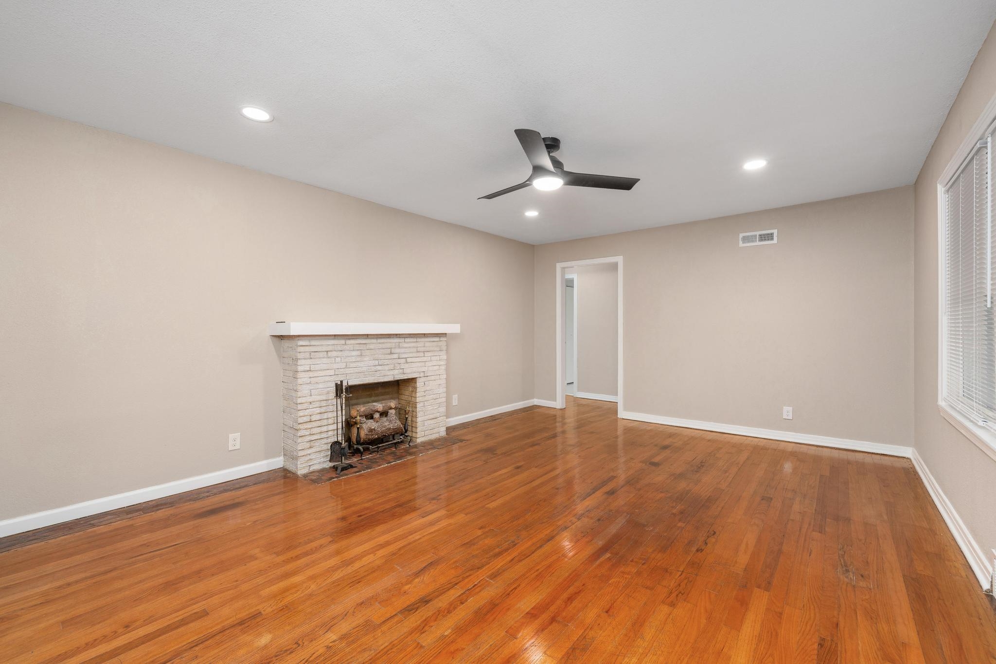 3430 E Crystal St Property Photo 6