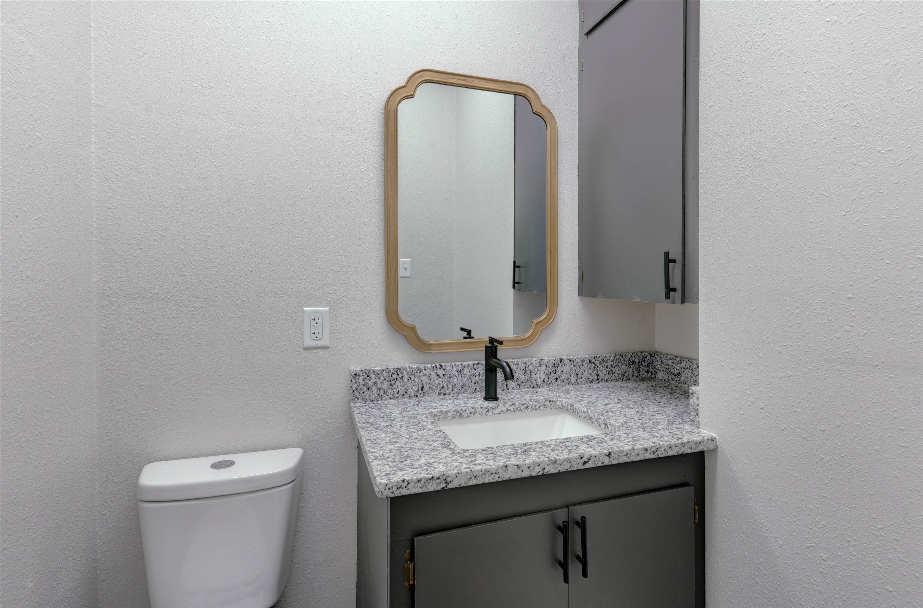 1701 E Chestnut Ave. Property Photo 17