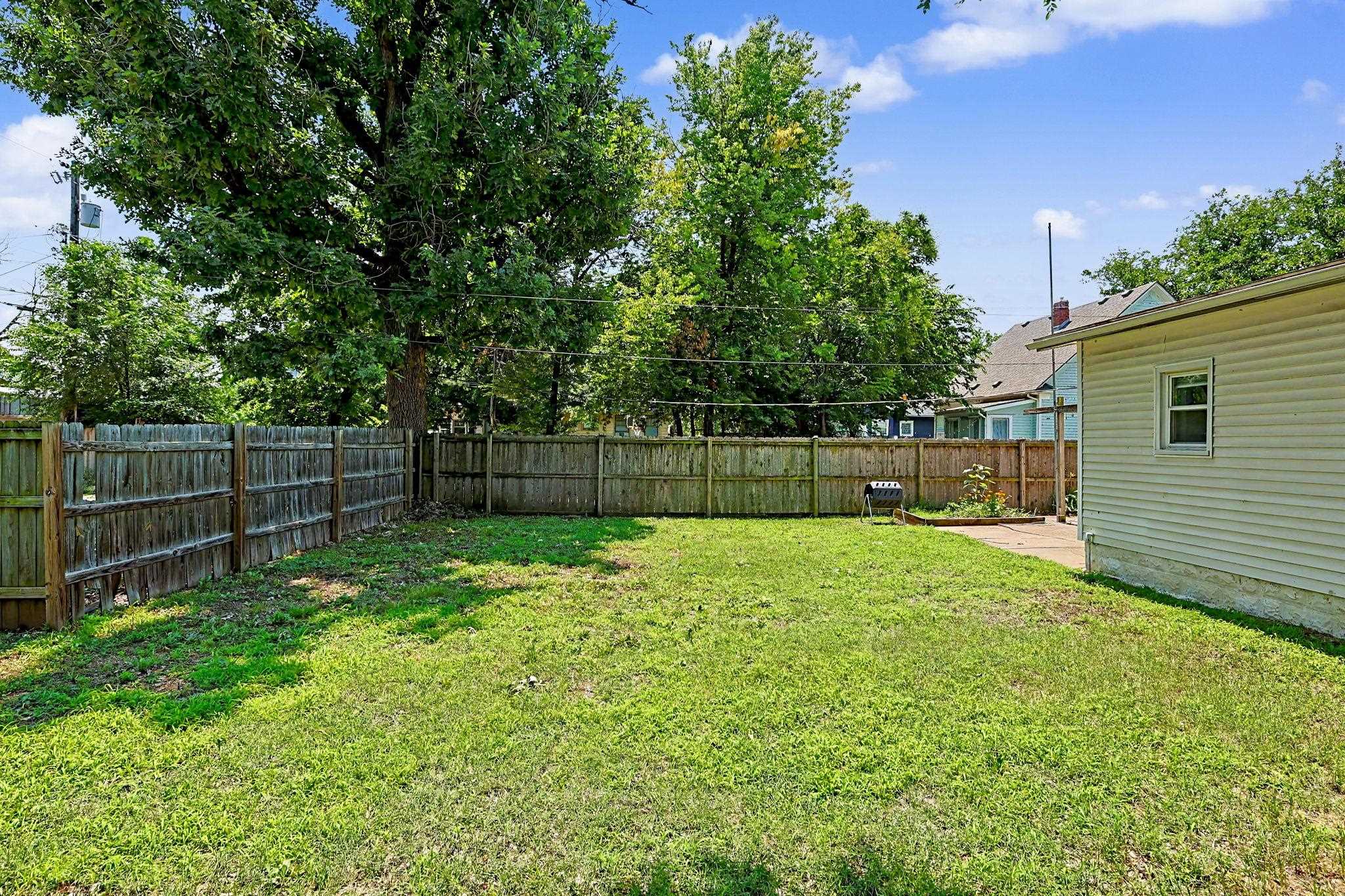 802 N Gilman Ave Property Photo 31