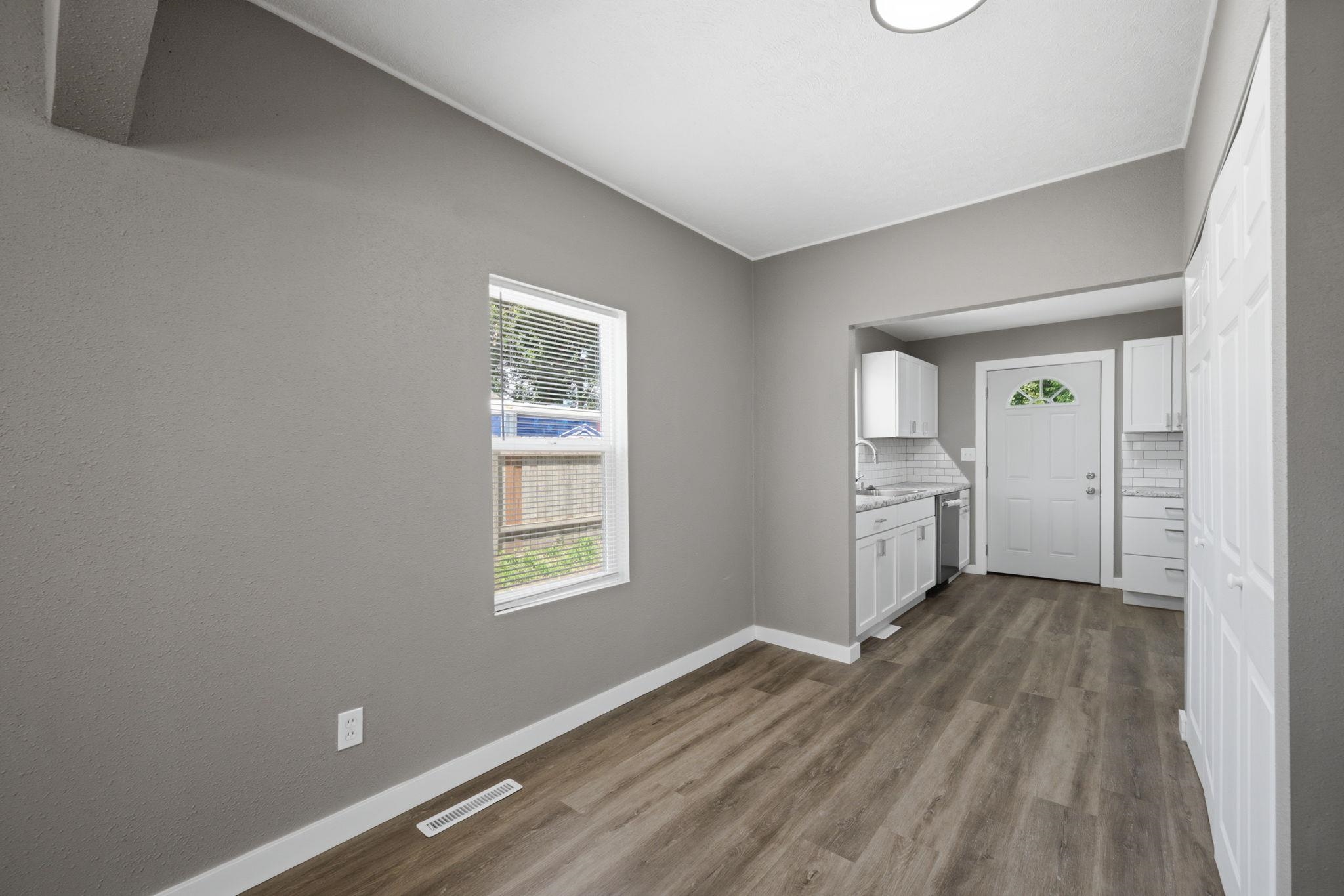 2416 S Pattie Ave Property Photo 10
