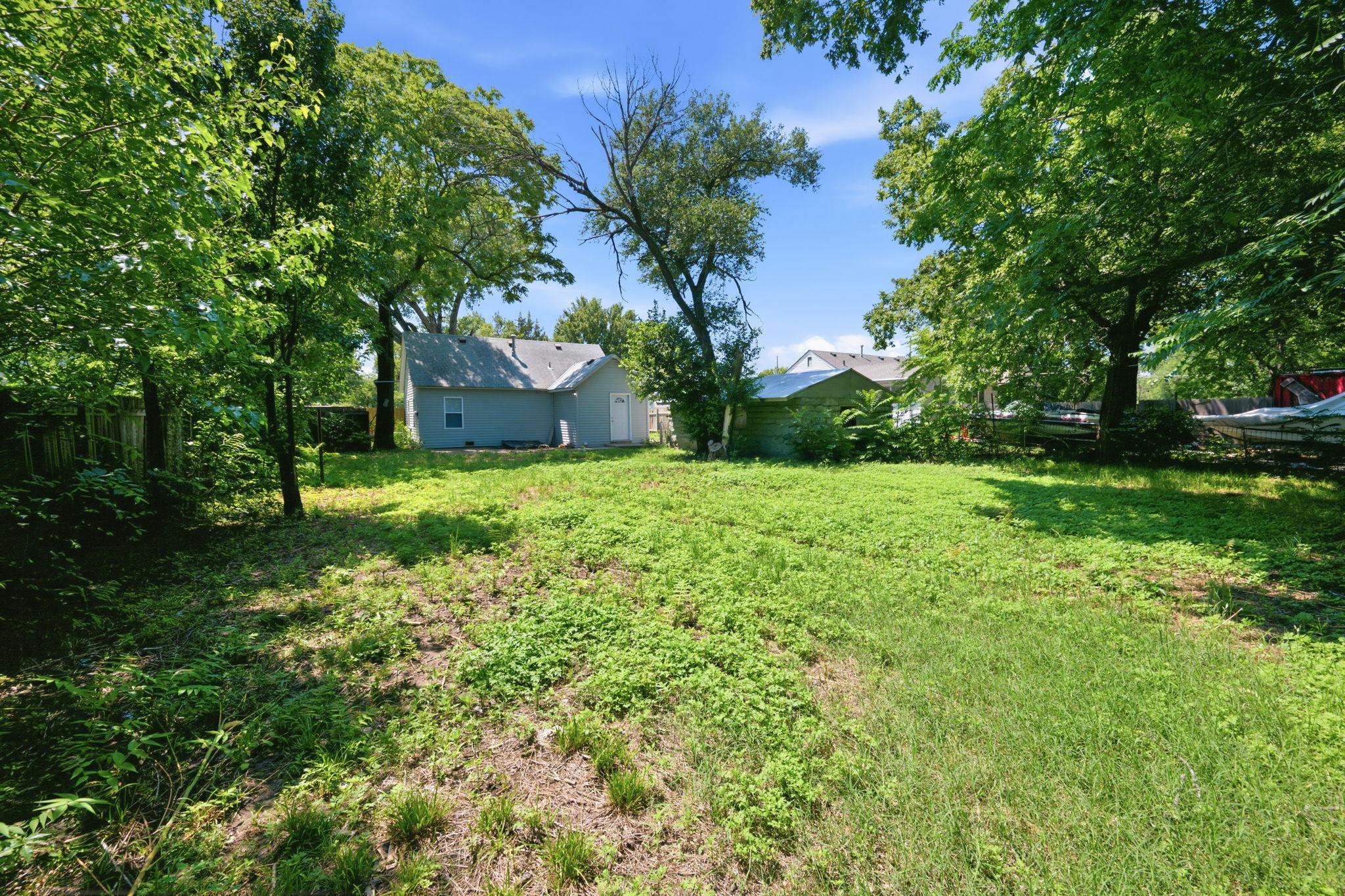 2416 S Pattie Ave Property Photo 19