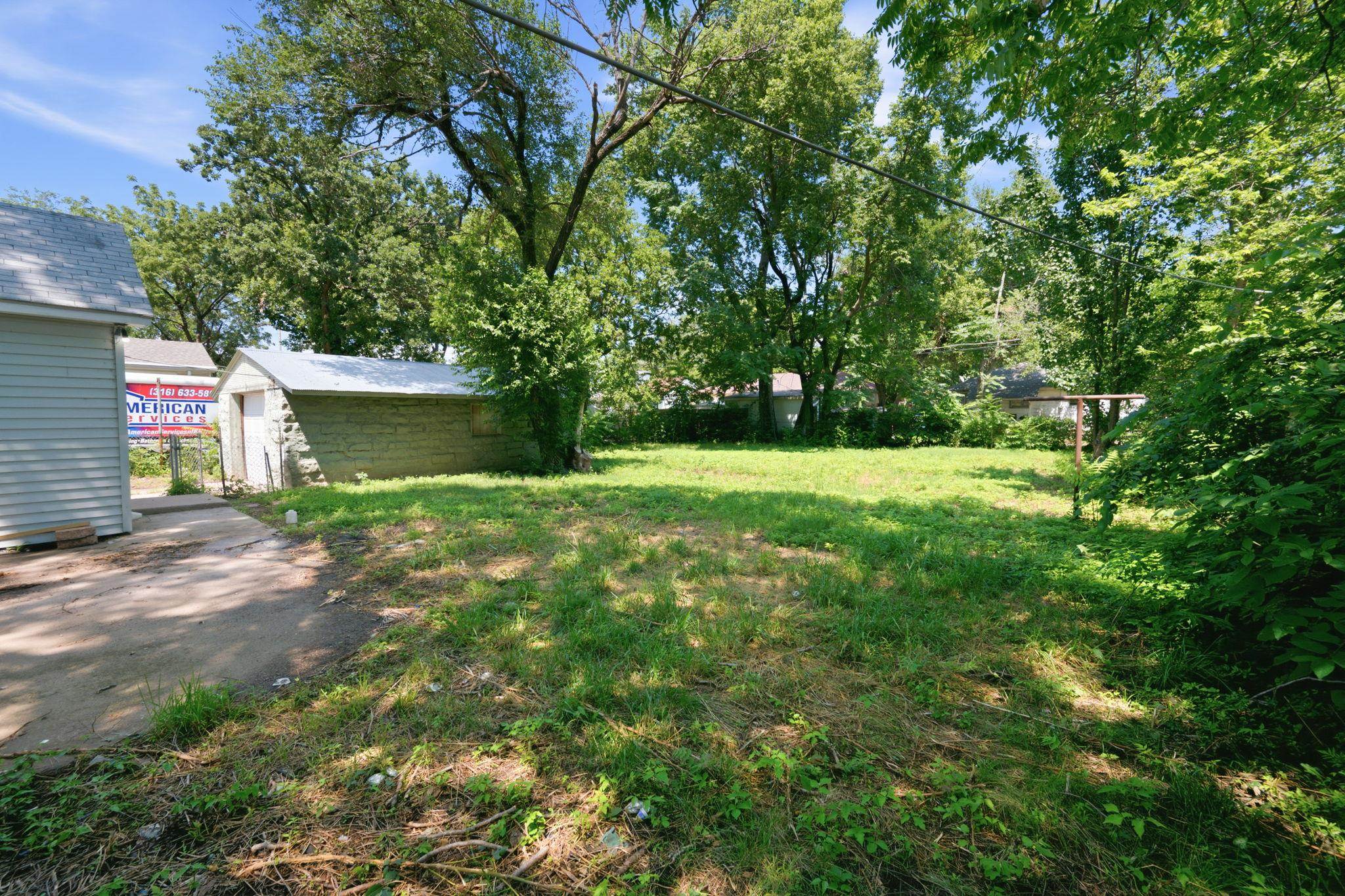 2416 S Pattie Ave Property Photo 20