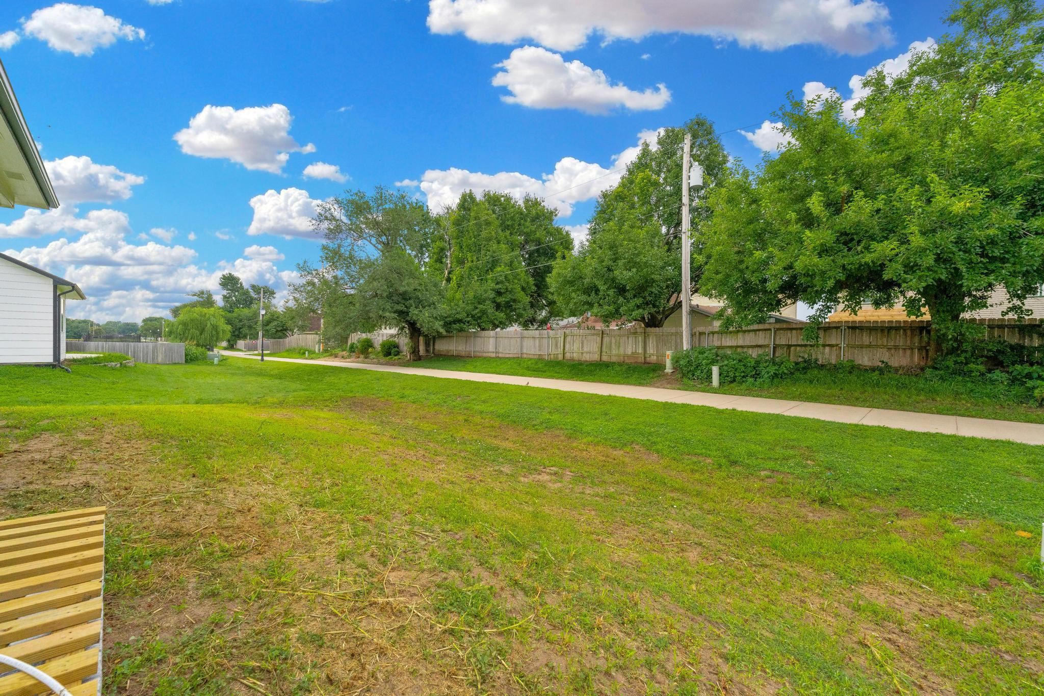 443 E Karla Property Photo 32