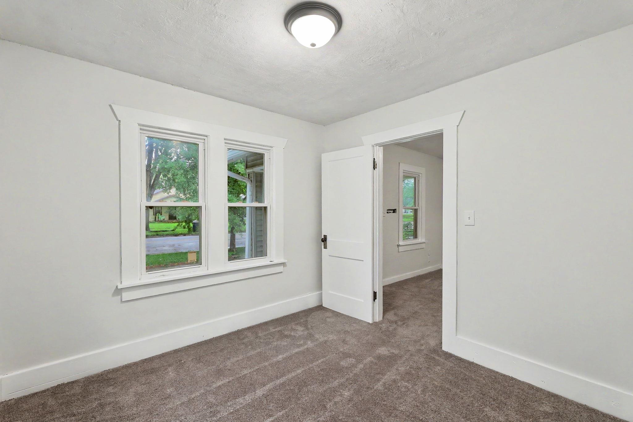 2328 W Maple Property Photo 6