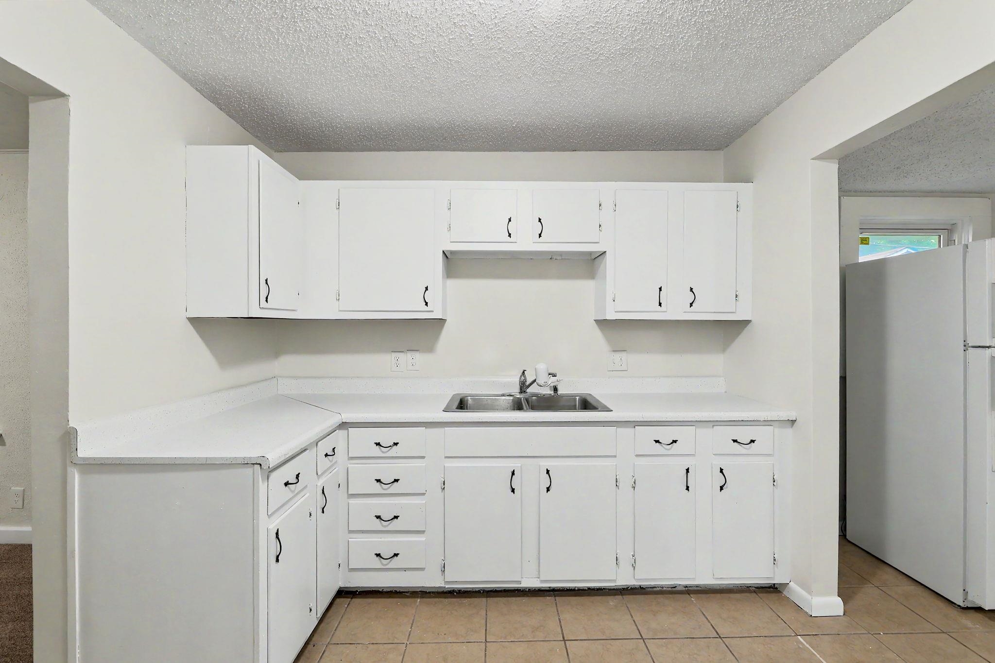 2328 W Maple Property Photo 10