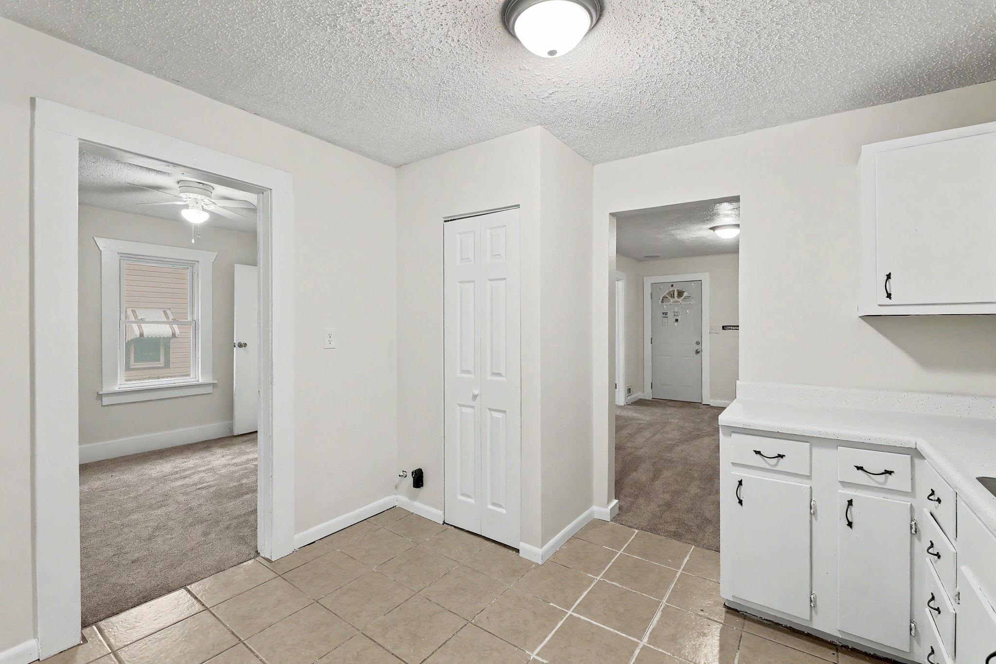 2328 W Maple Property Photo 11