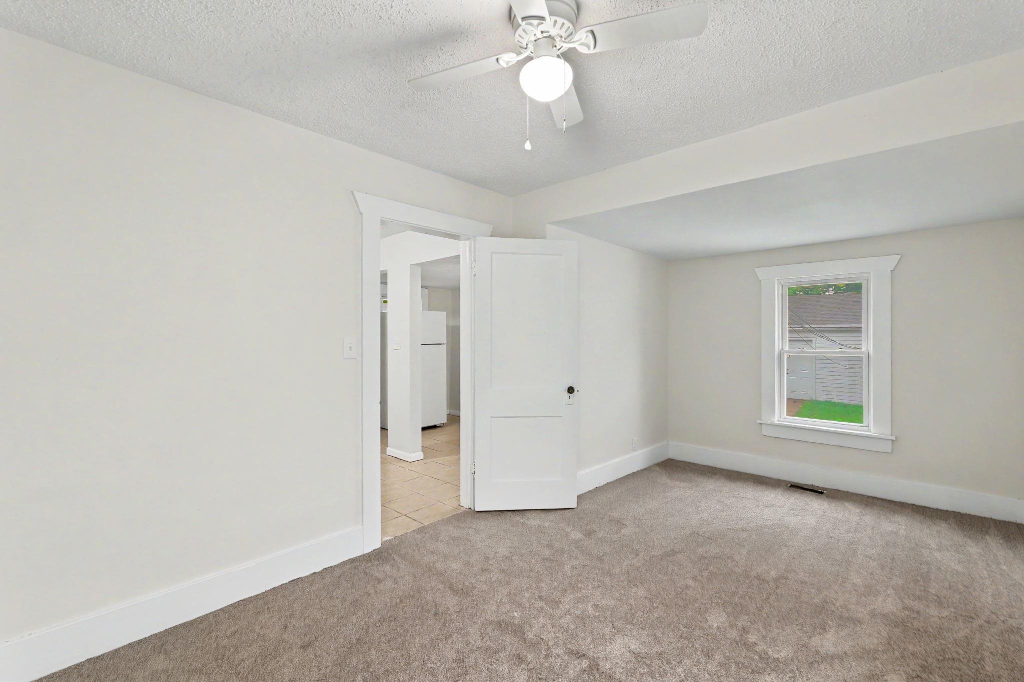 2328 W Maple Property Photo 12
