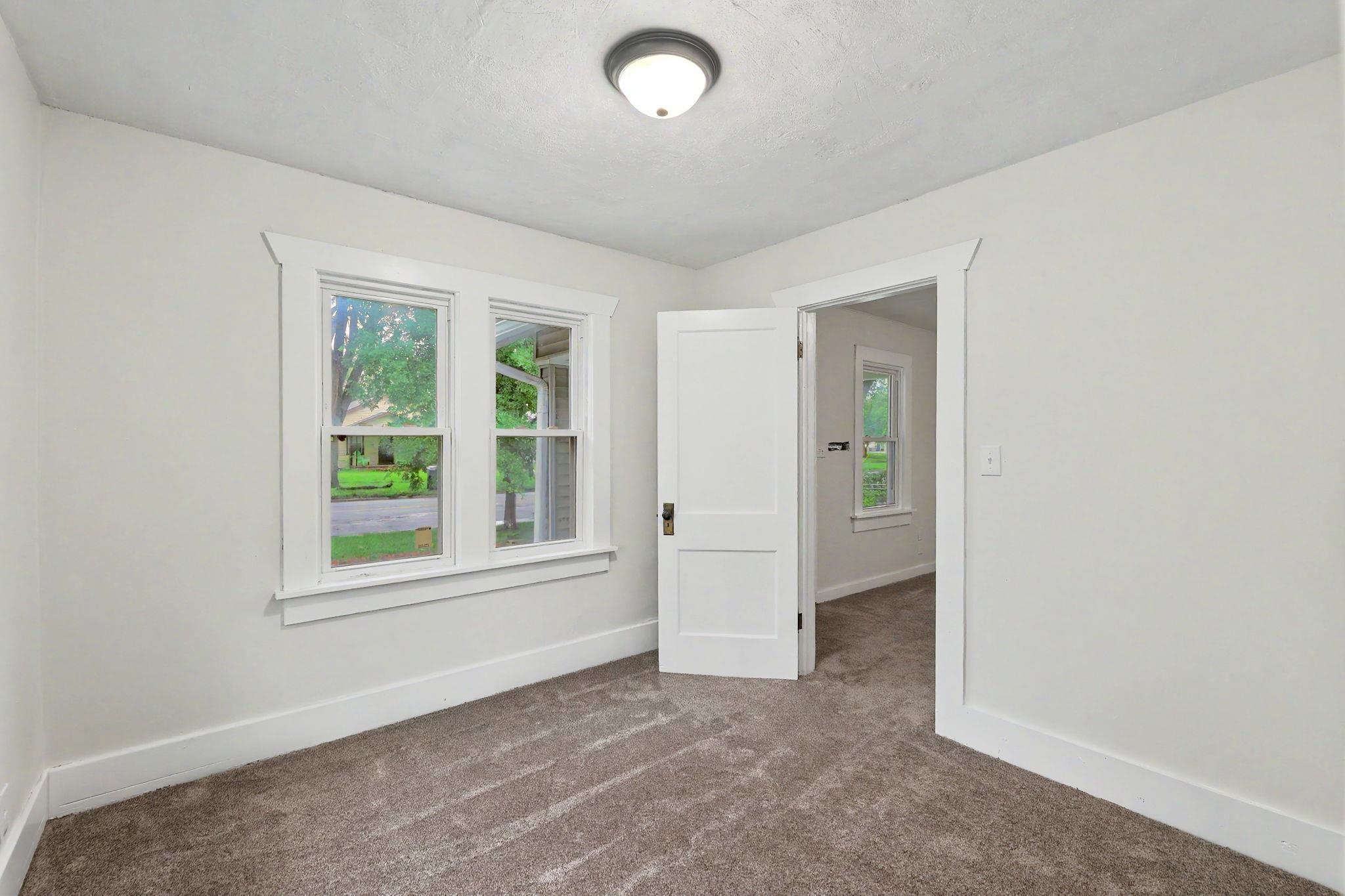 2328 W Maple Property Photo 17