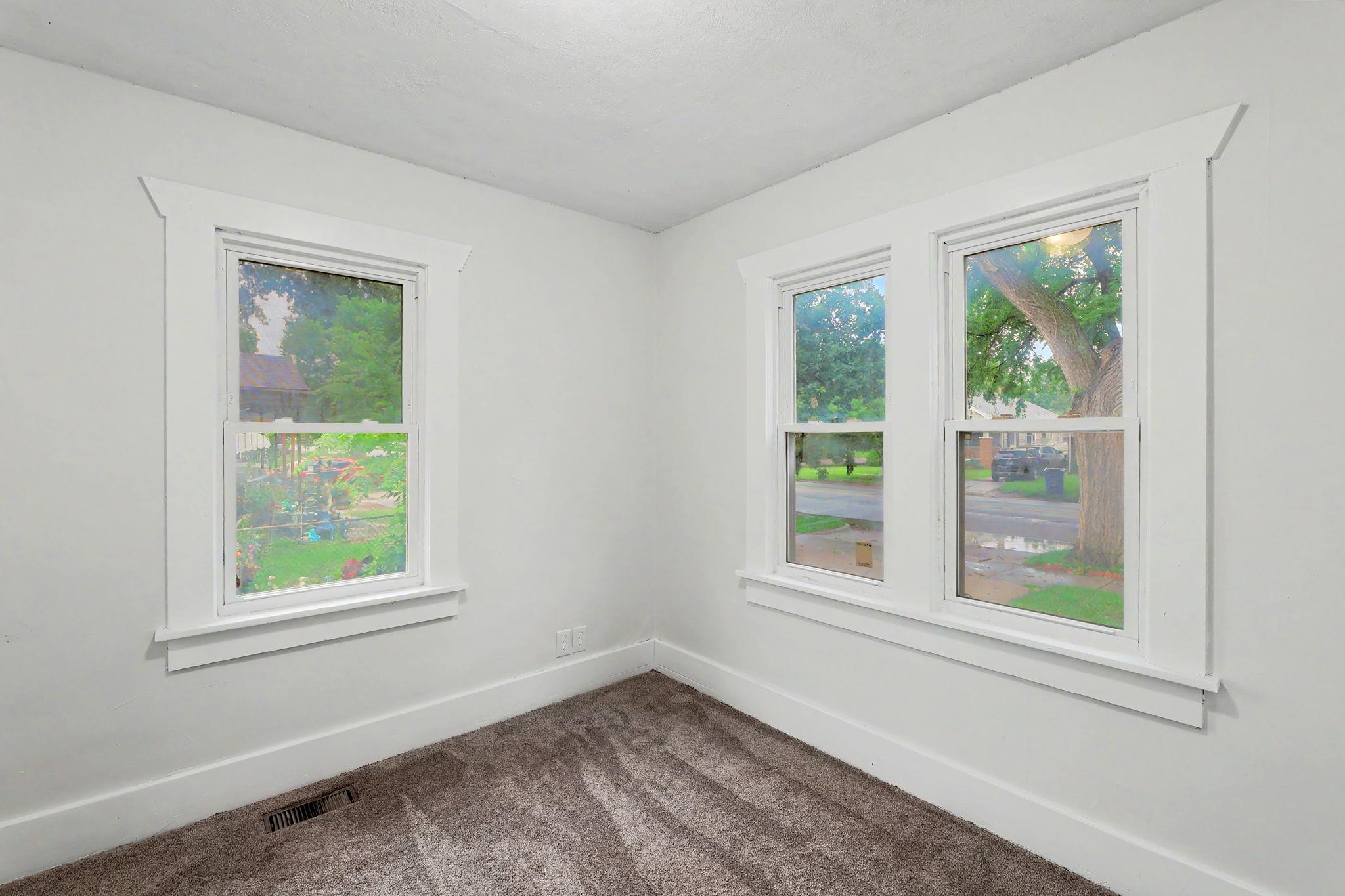2328 W Maple Property Photo 18