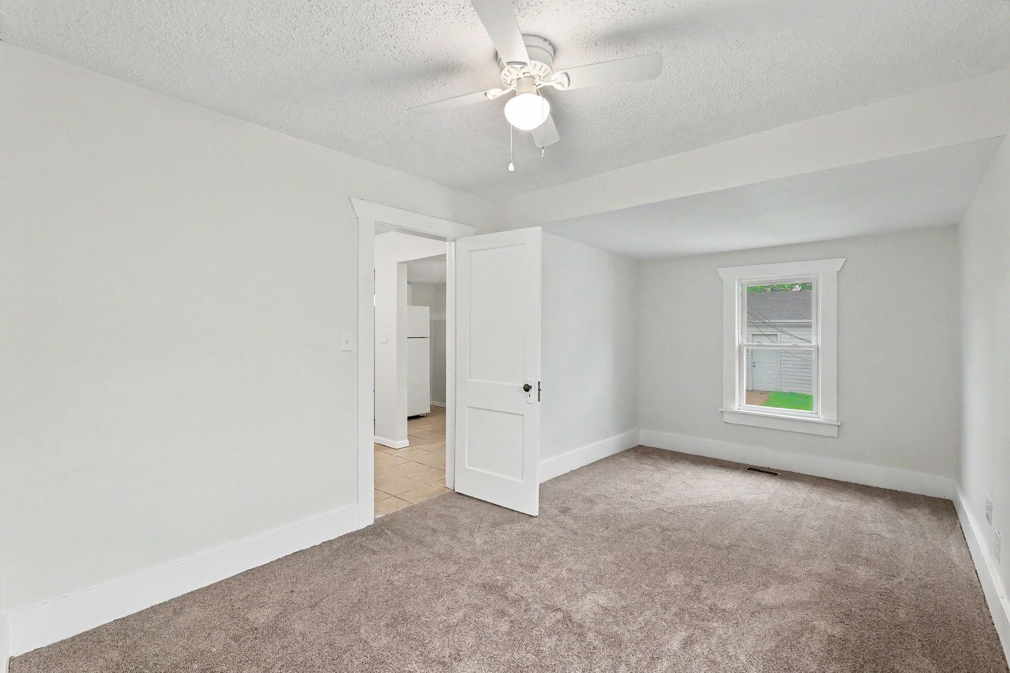 2328 W Maple Property Photo 19