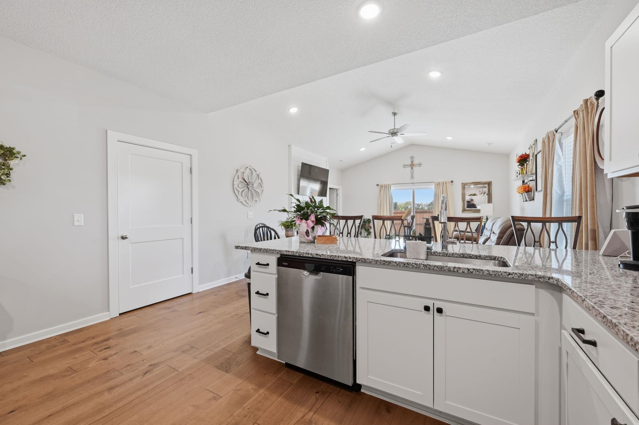 337 N Woodstone St Property Photo 11