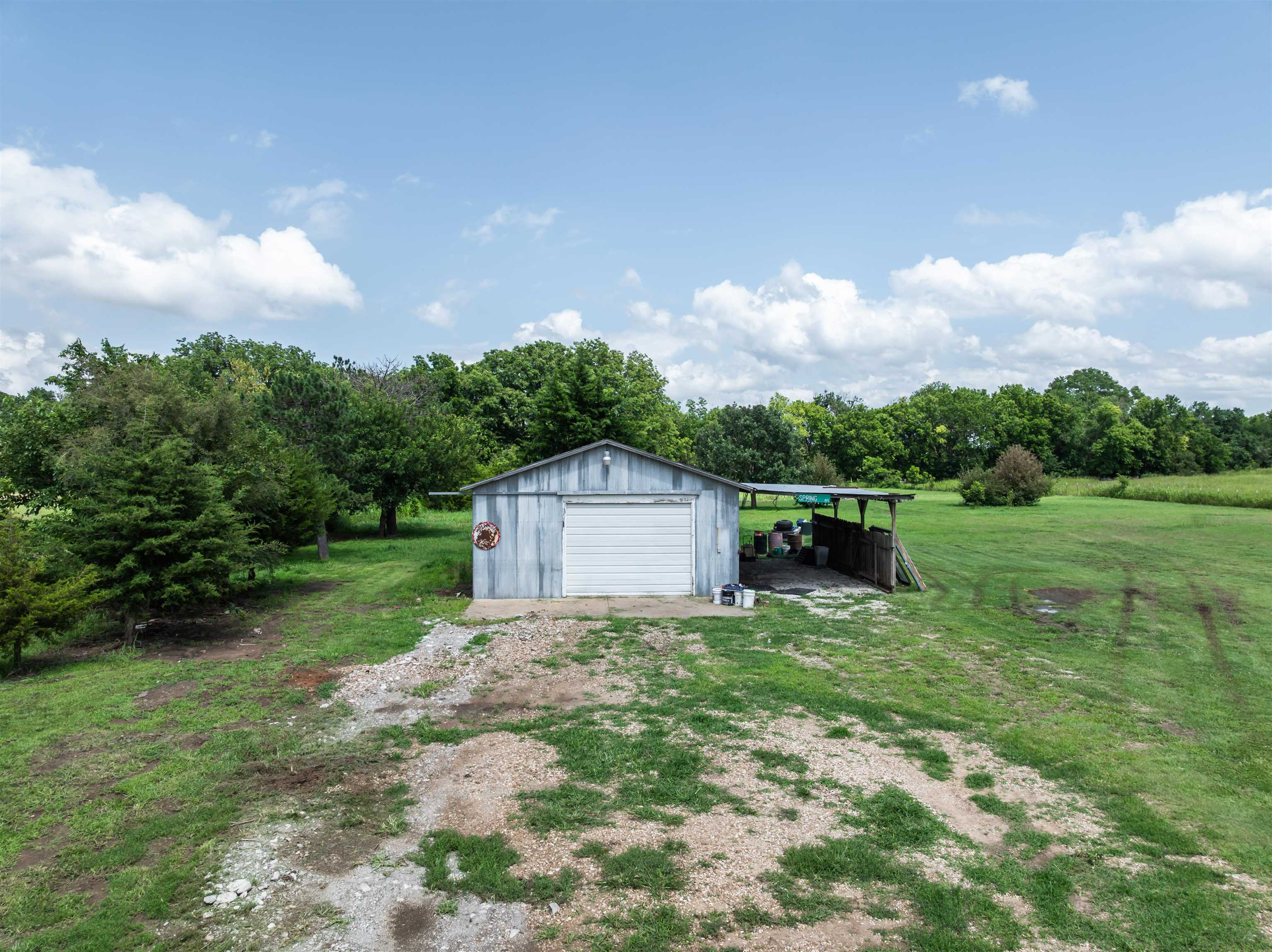 9099 268th Dr Property Photo 4