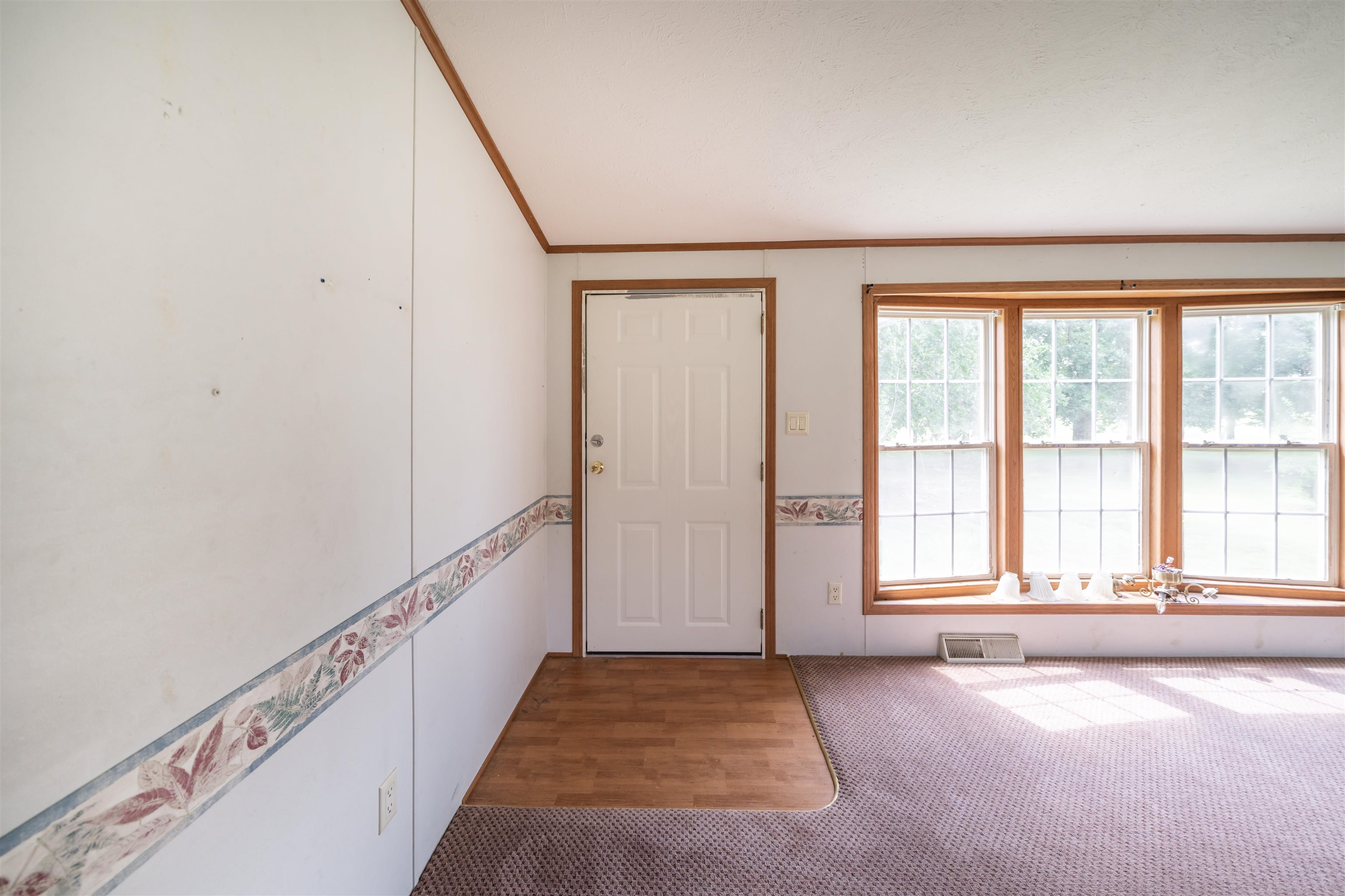 9099 268th Dr Property Photo 6