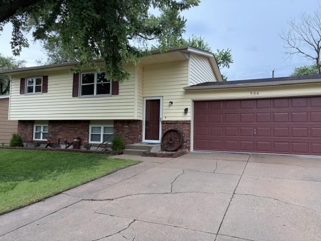 936 S Ash Property Photo 1