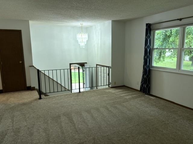 936 S Ash Property Photo 3