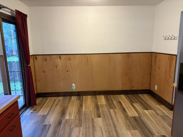 936 S Ash Property Photo 4