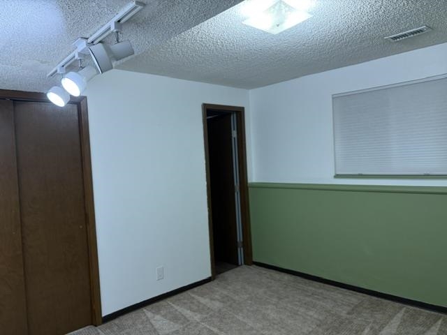 936 S Ash Property Photo 12