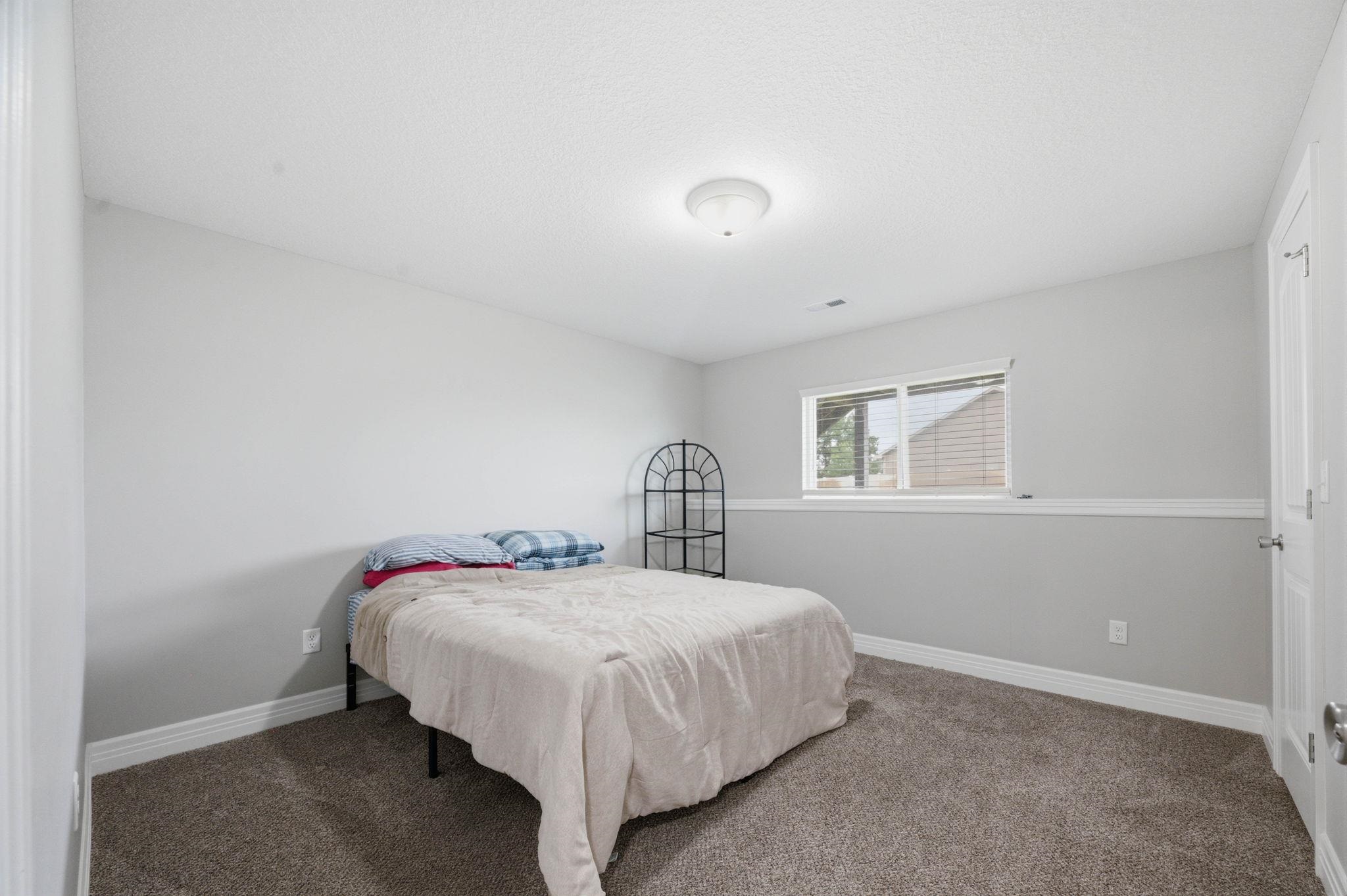 6410 S Jade Ct Property Photo 25