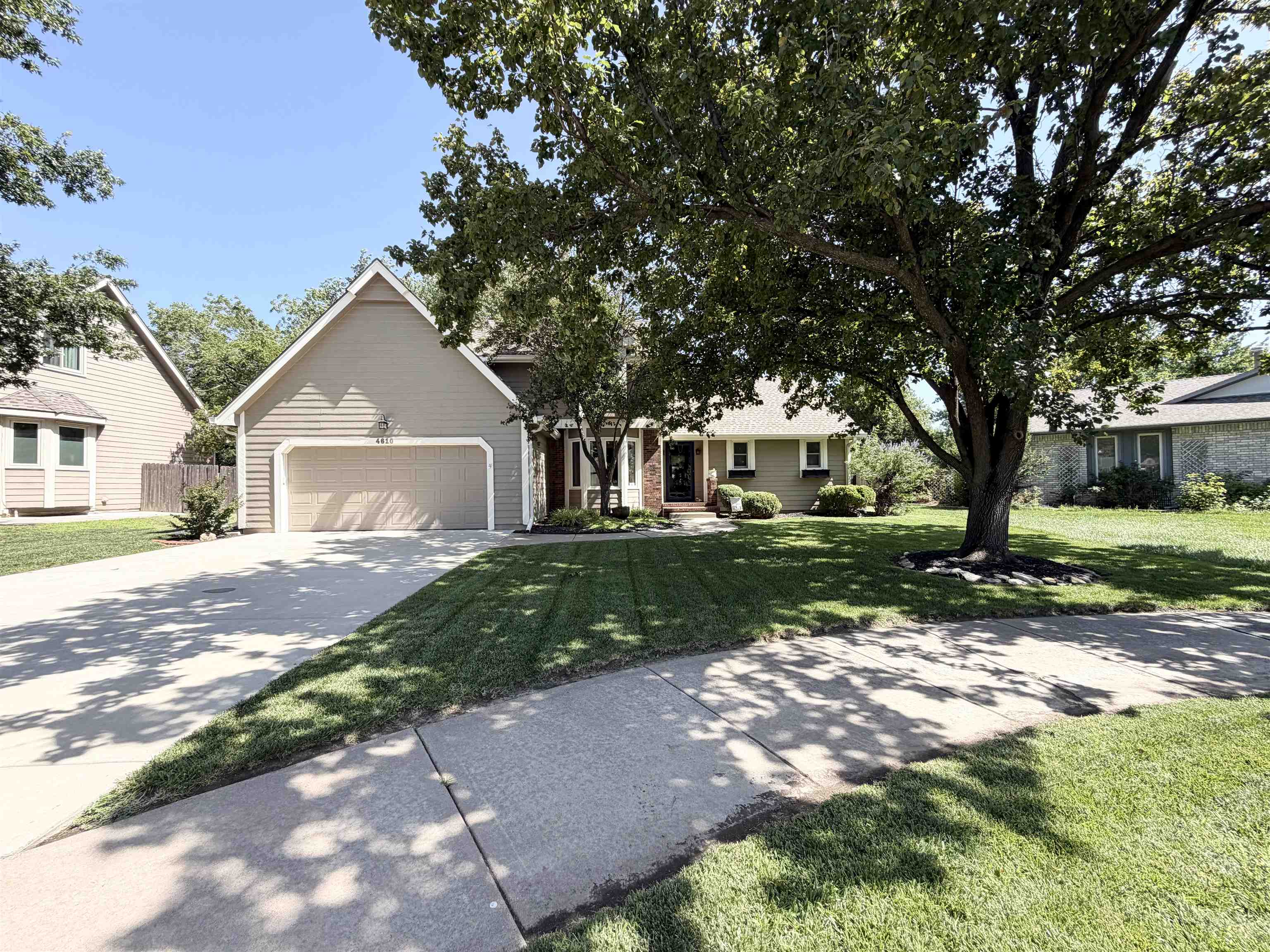 4610 N Farmstead Ct. Property Photo