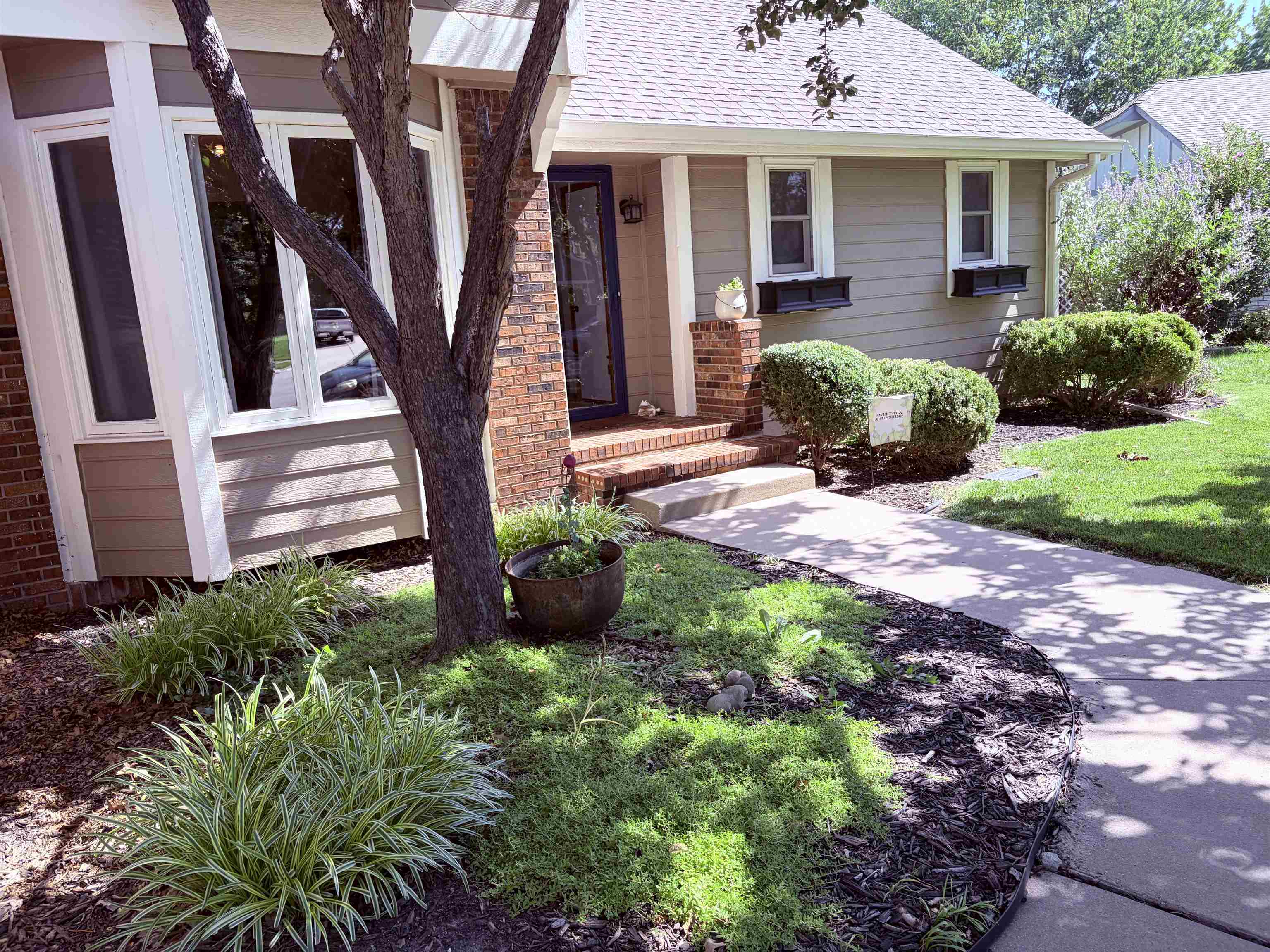4610 N Farmstead Ct. Property Photo 3