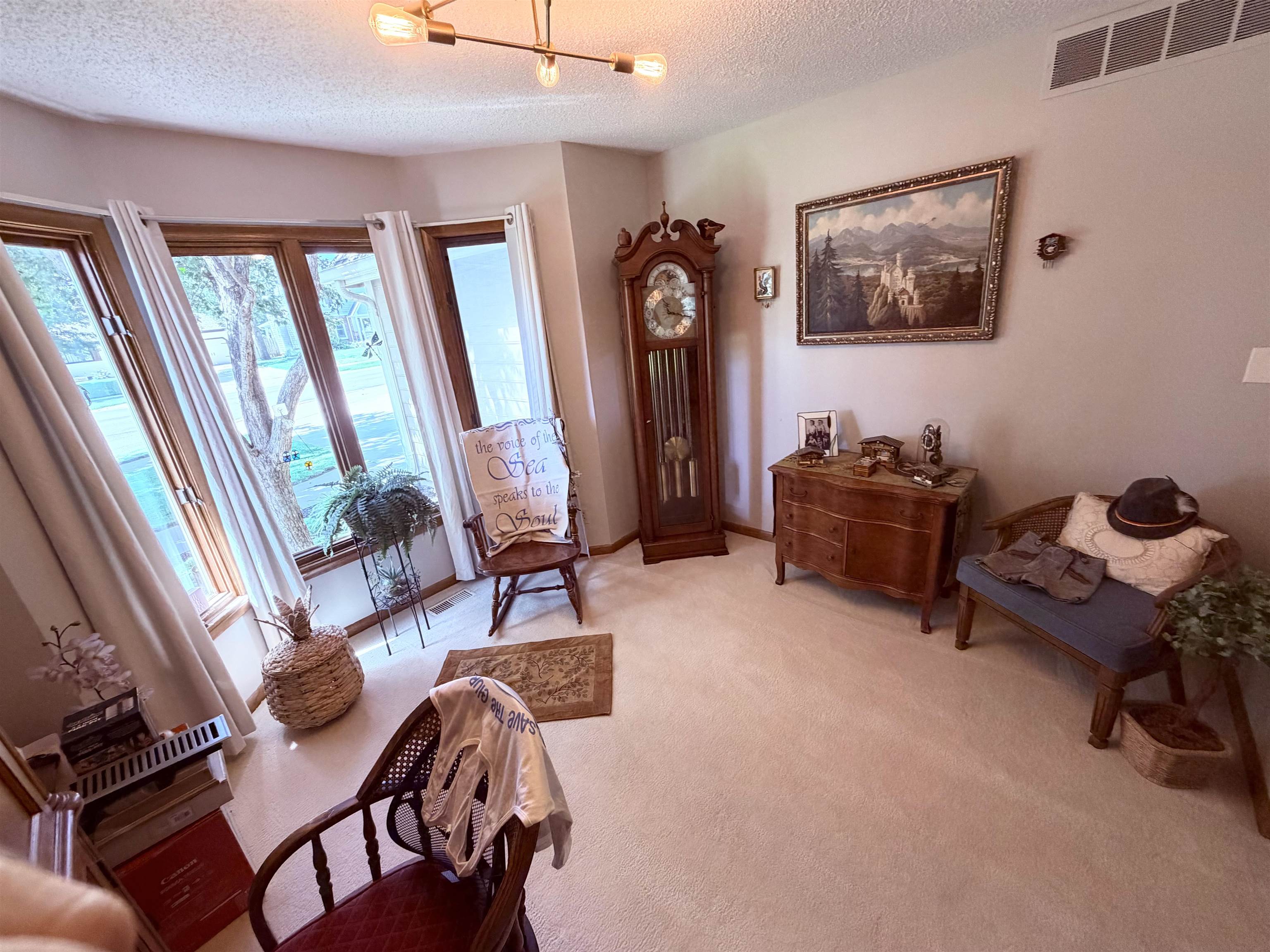 4610 N Farmstead Ct. Property Photo 6