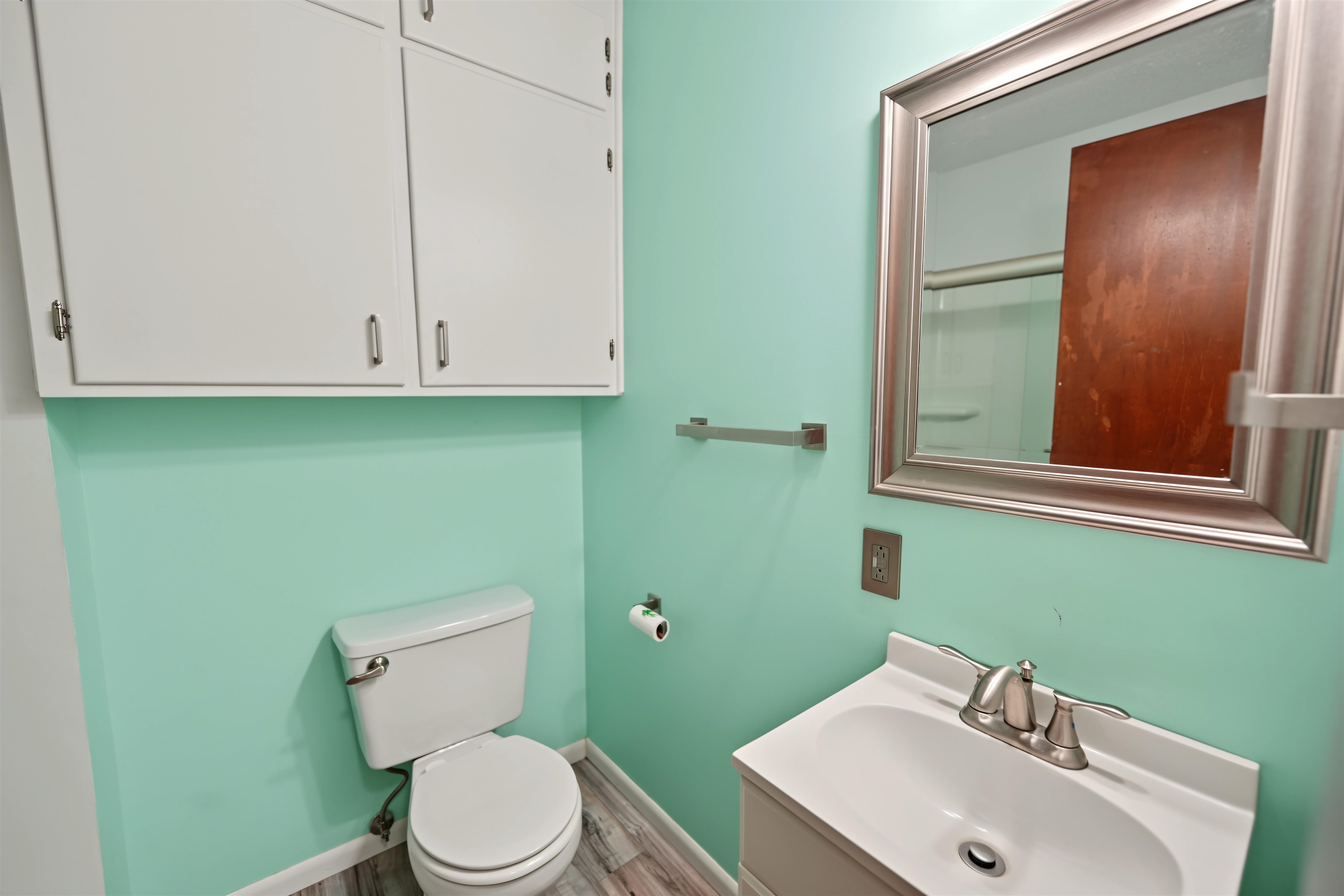 2449 Robin Property Photo 10