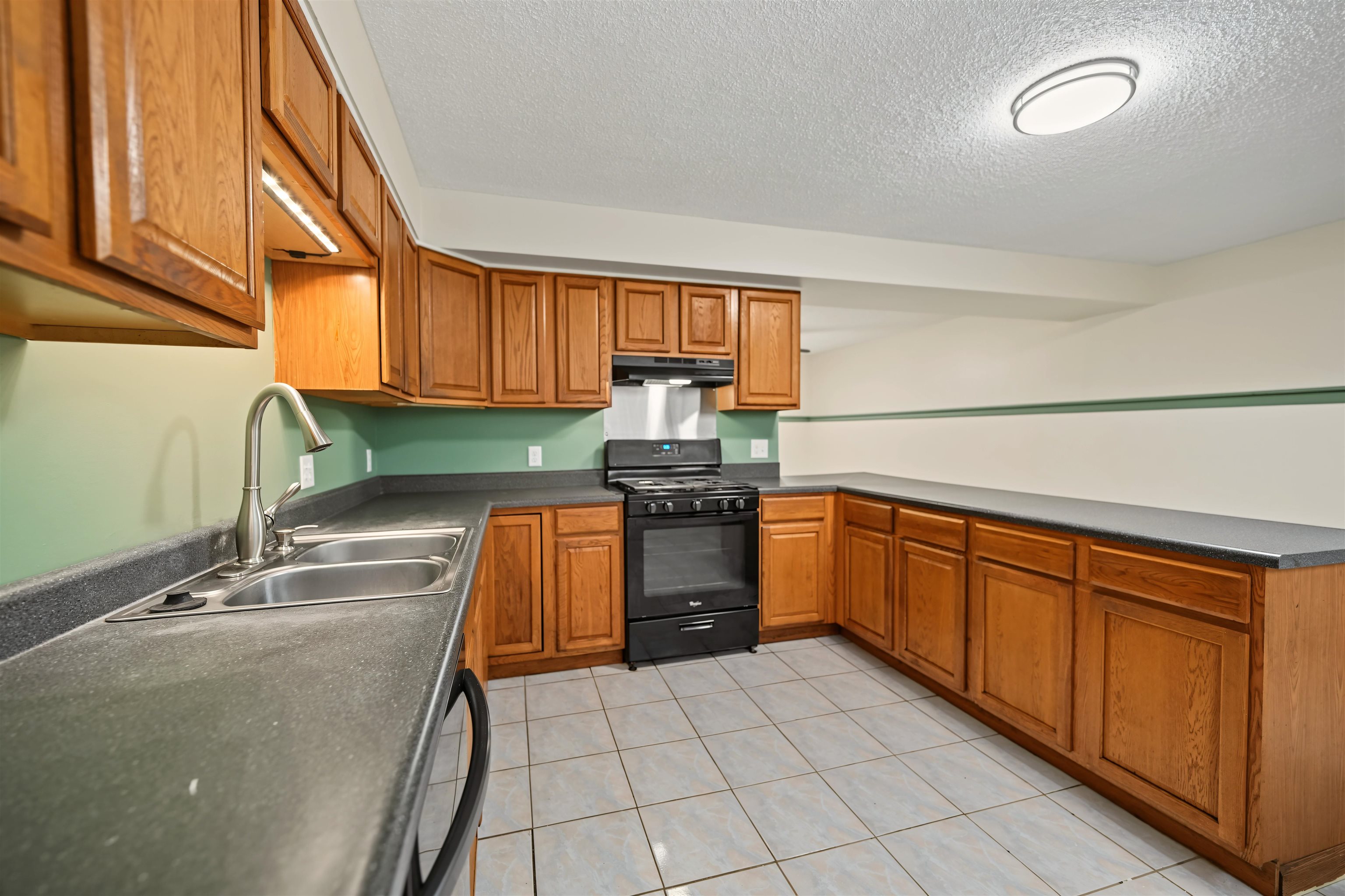 2449 Robin Property Photo 13