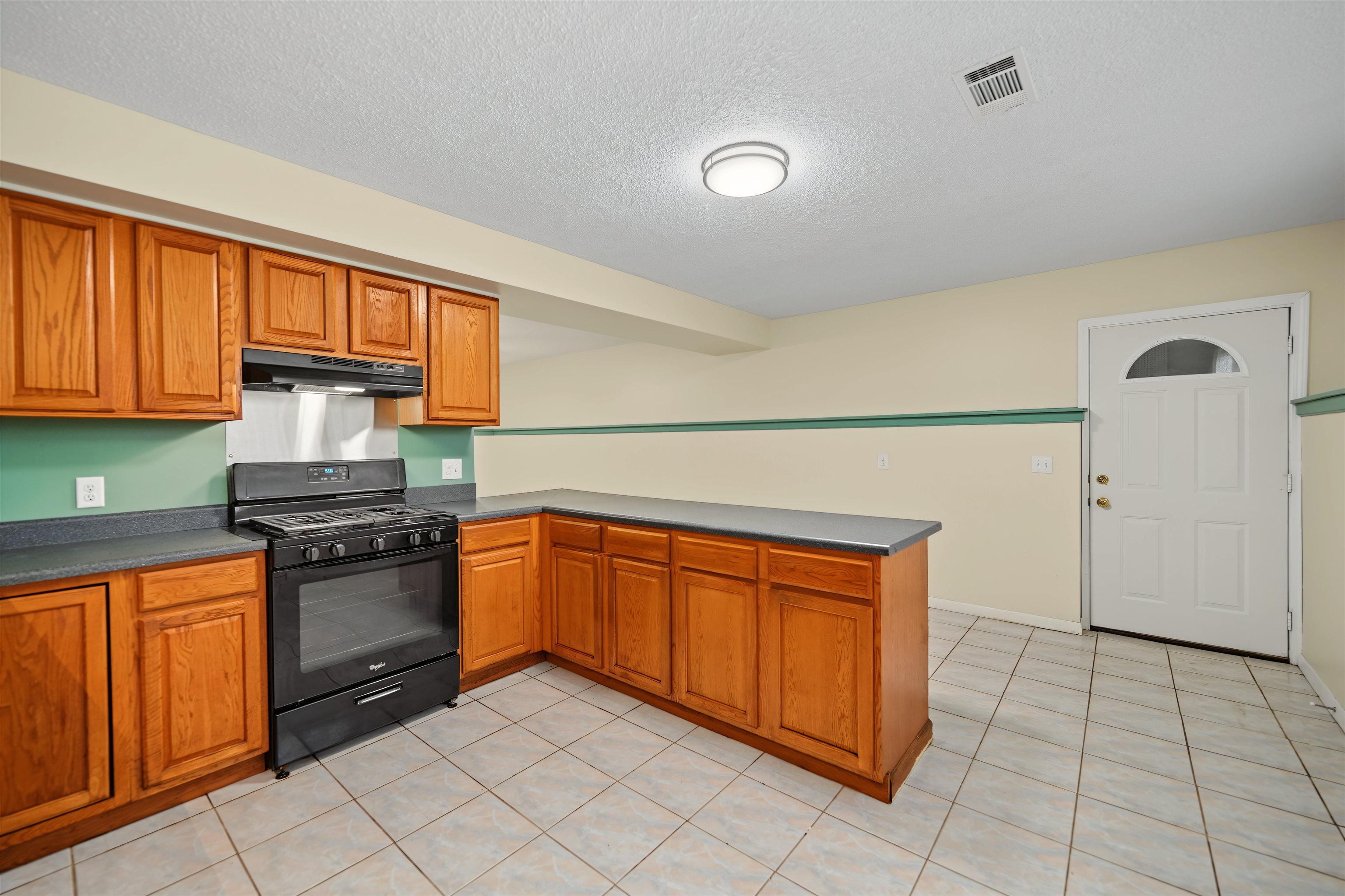 2449 Robin Property Photo 14
