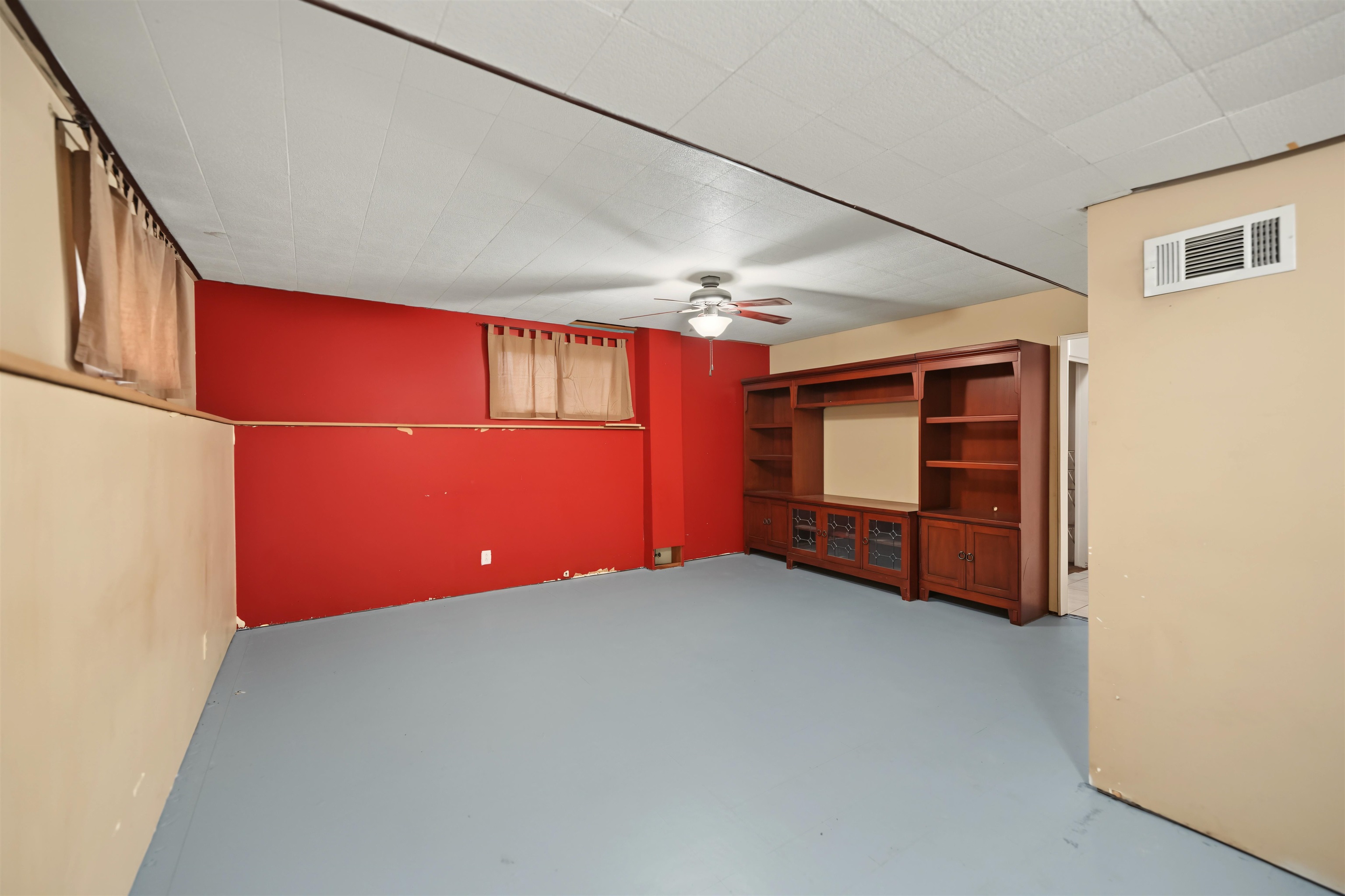 2449 Robin Property Photo 20