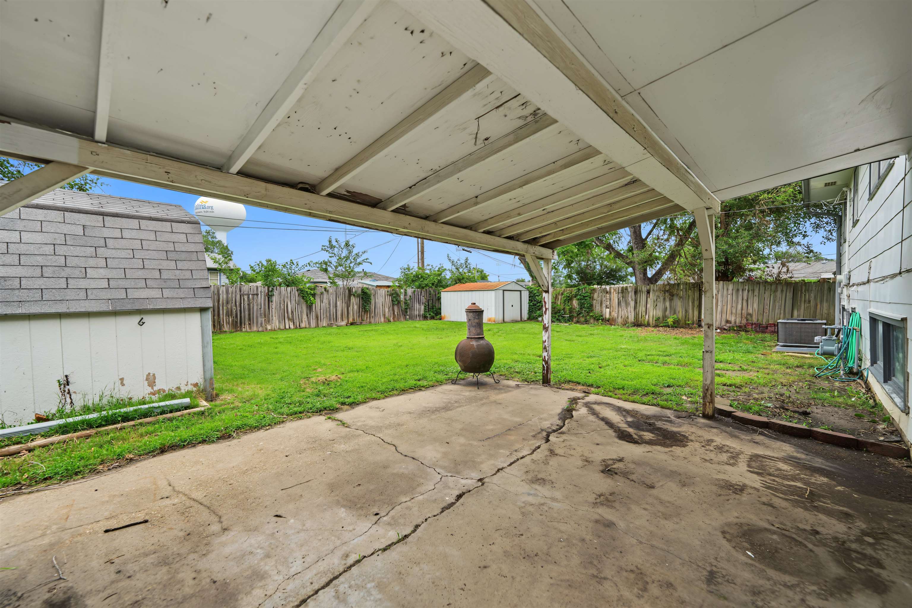 2449 Robin Property Photo 21