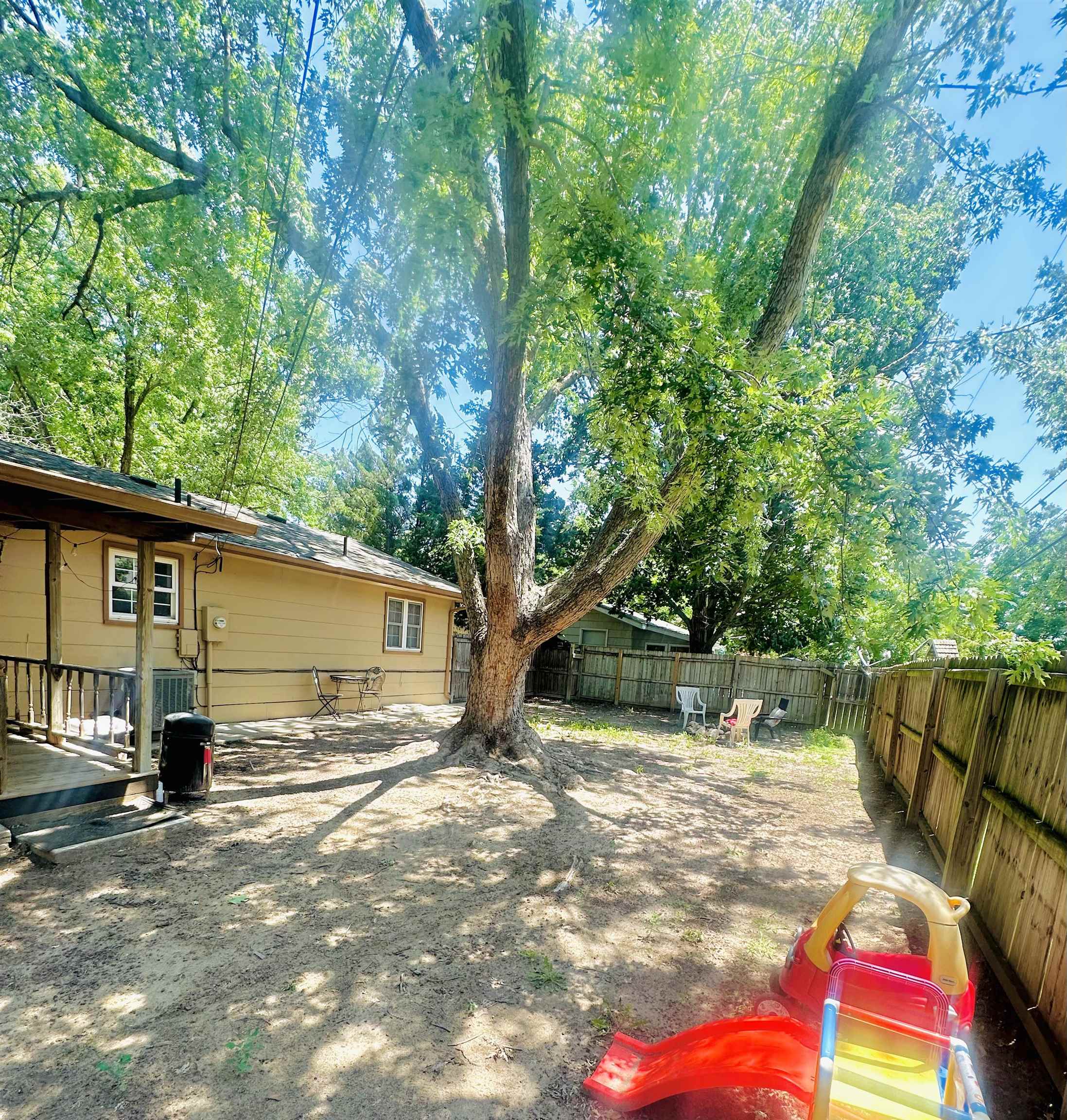 1321 W 9th Street Property Photo 17