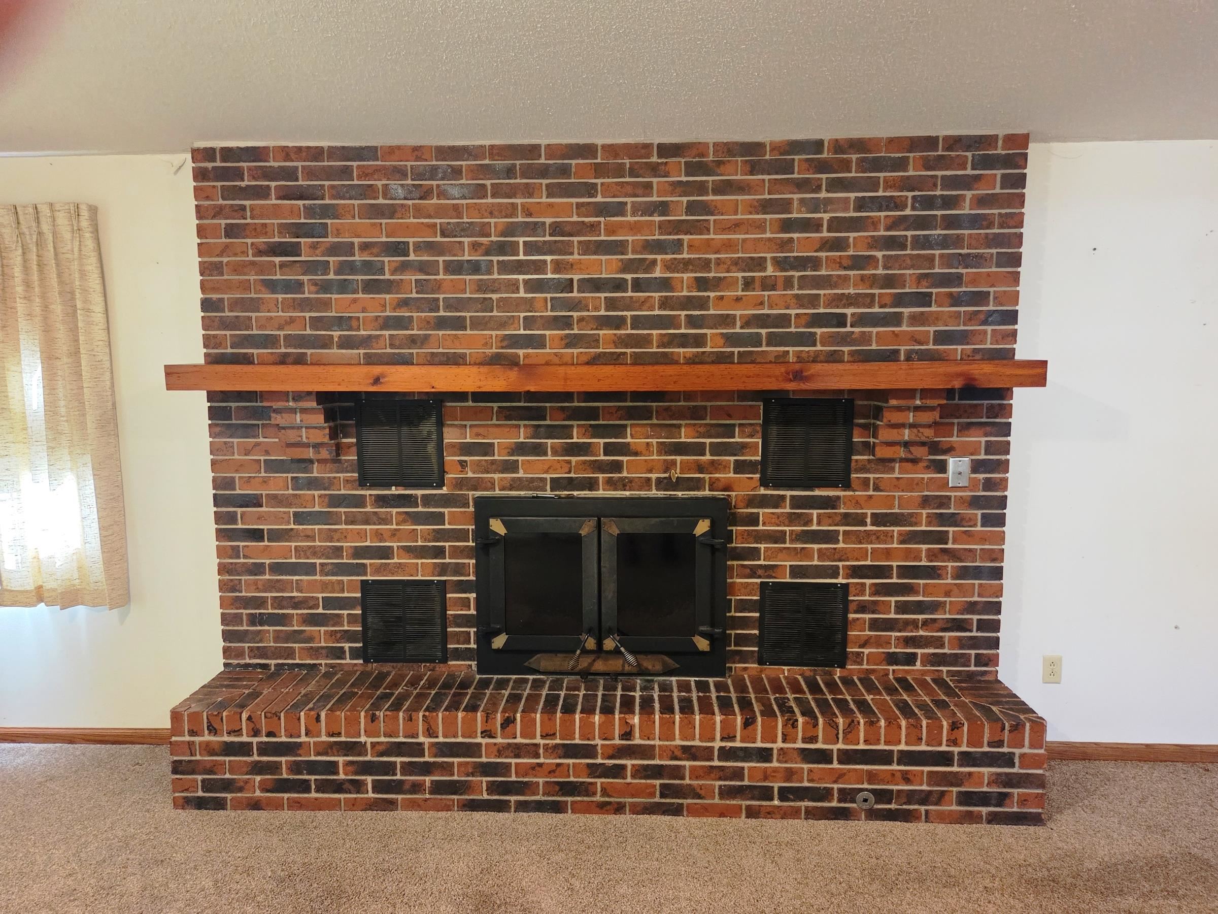 1500 E 9th St Property Photo 6