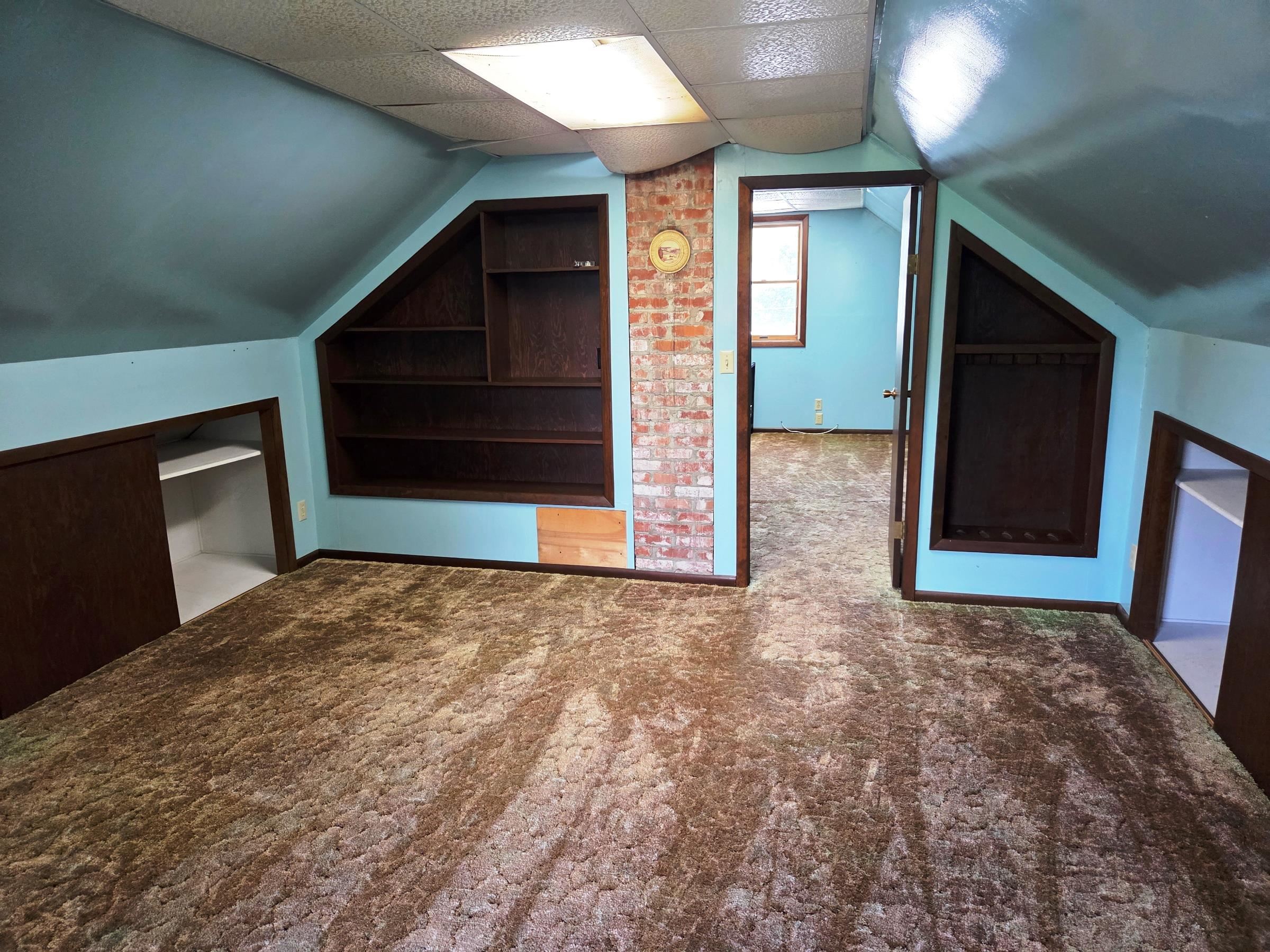 1500 E 9th St Property Photo 16