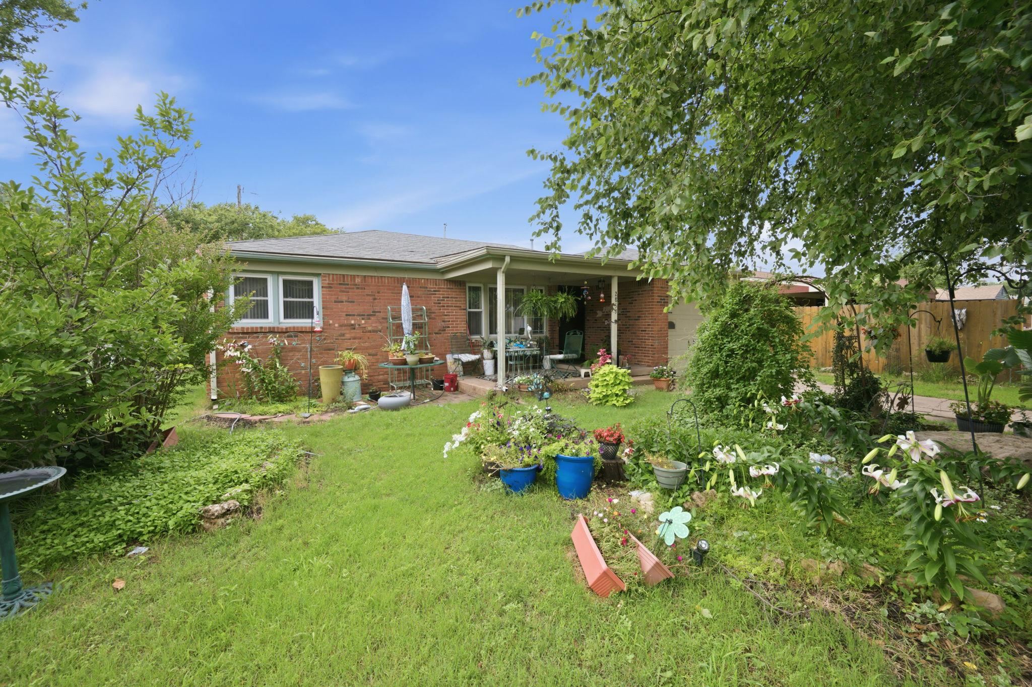 2857 S Larkin Dr Property Photo 30