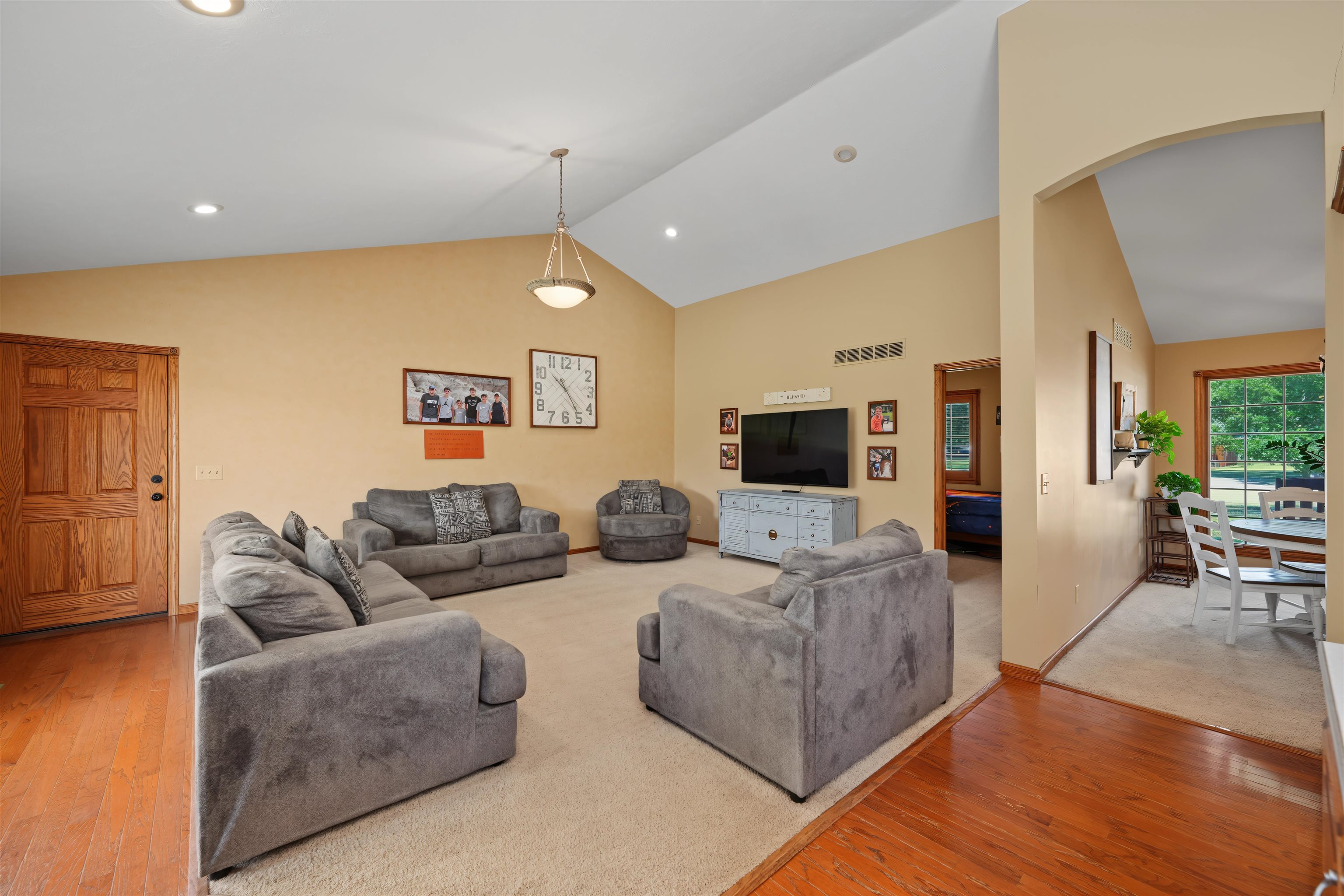 302 C St Property Photo 15