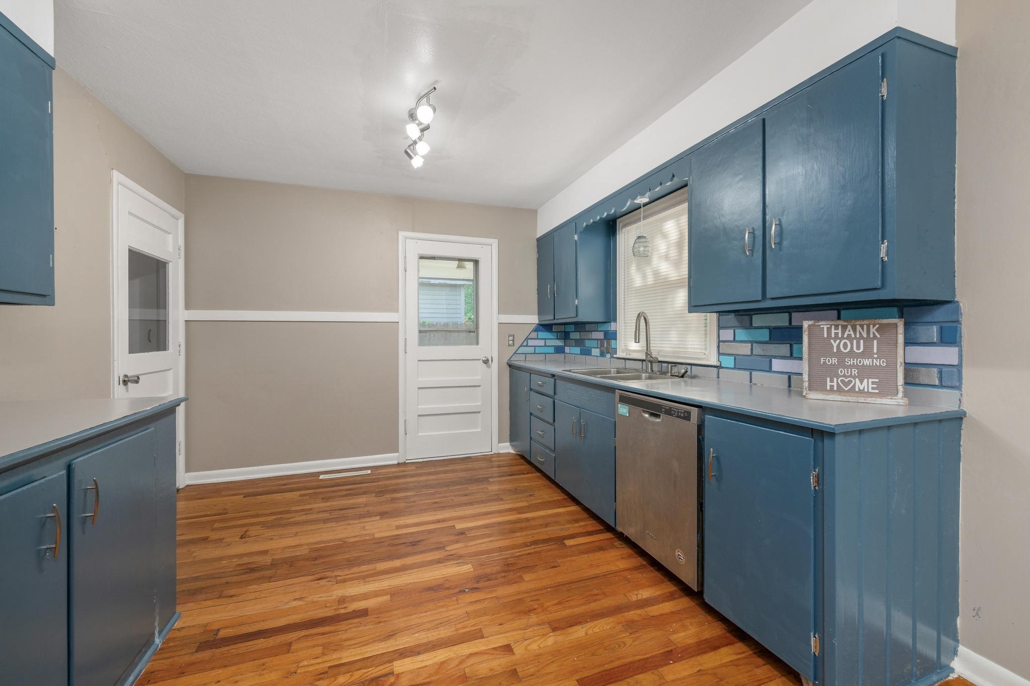 544 S Sylvan Property Photo 5
