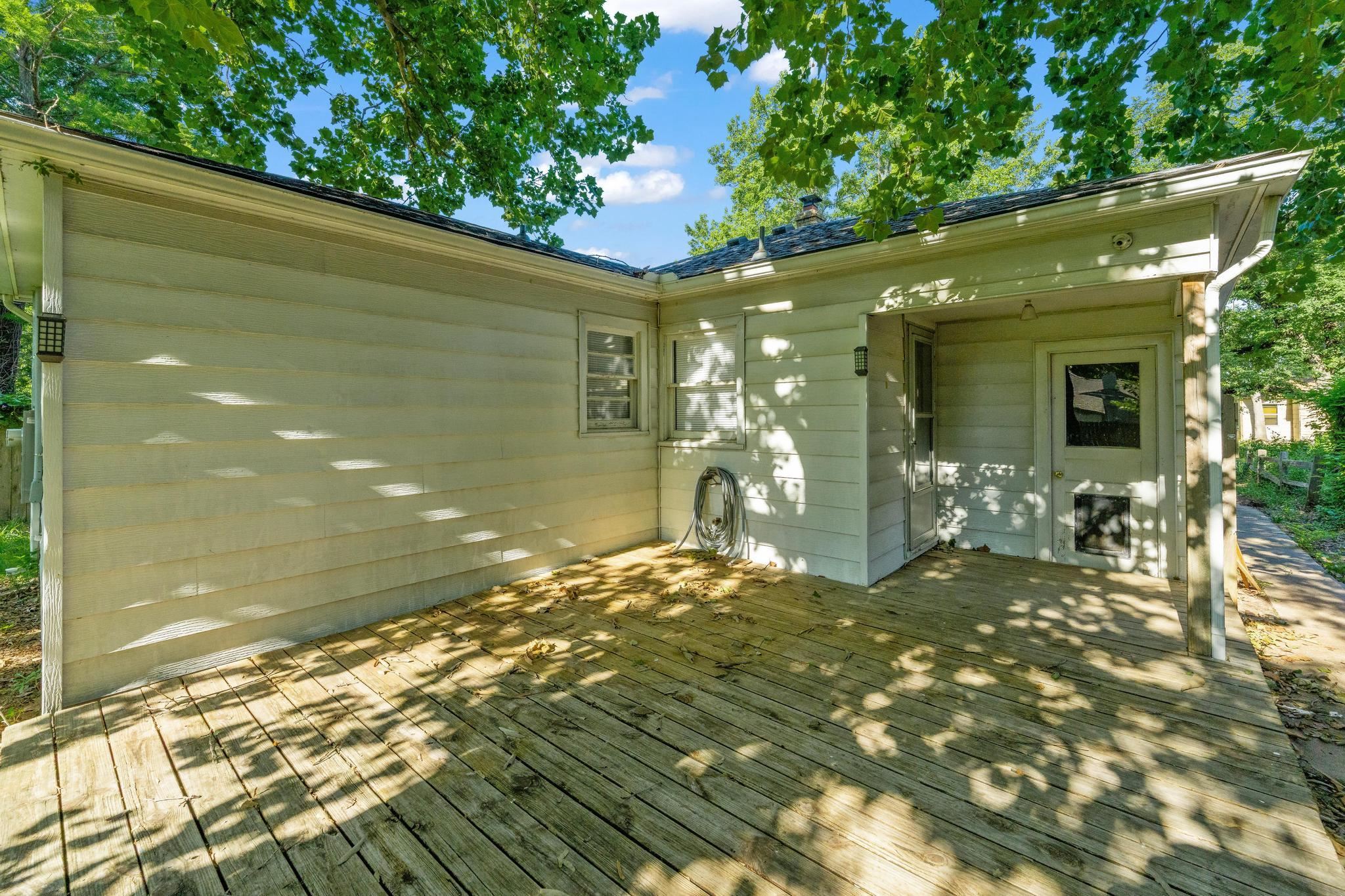 544 S Sylvan Property Photo 19