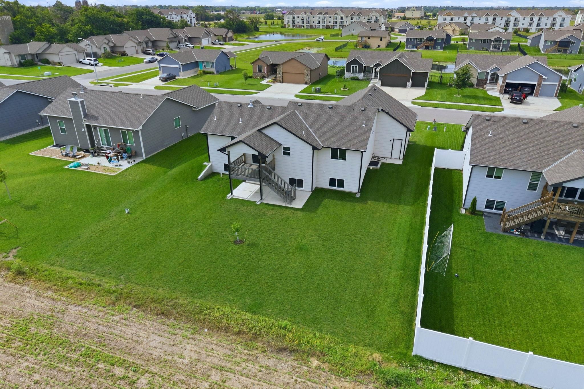 10514 W Wilkinson Property Photo 32